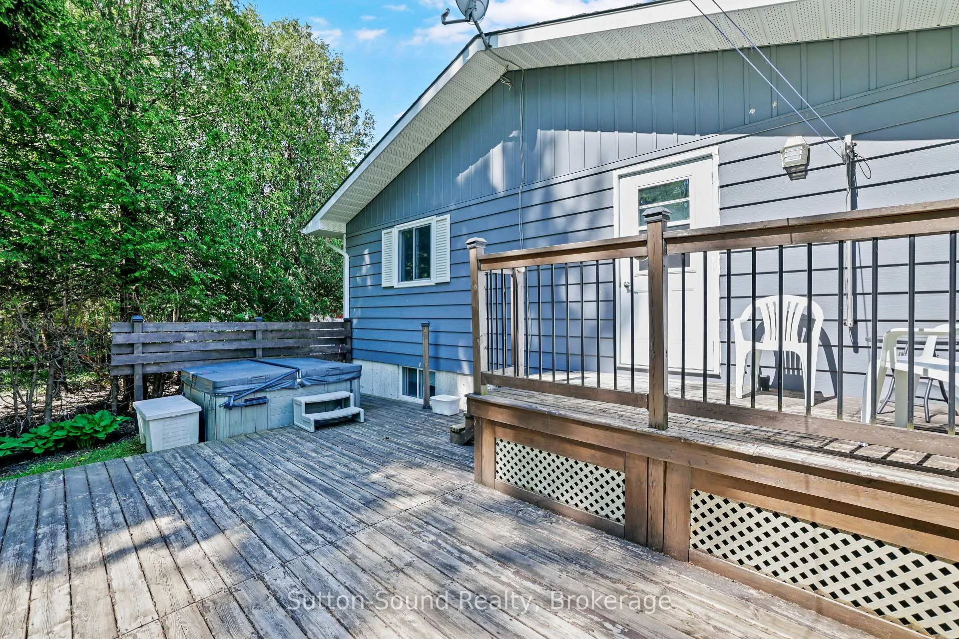 Photo 15 of 1565 7th Avenue E, Owen Sound — HOMEH