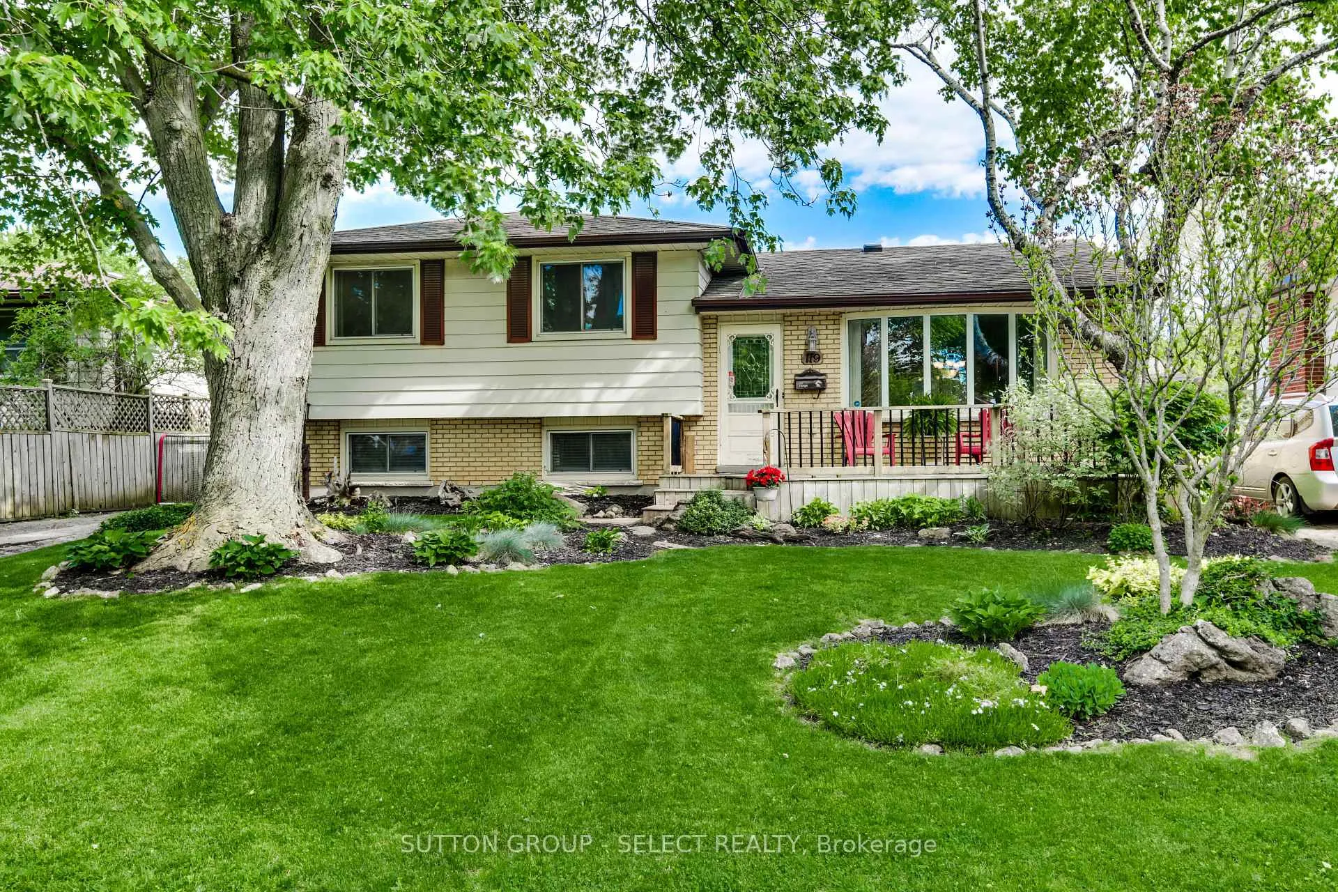 Front of 119 Metcalfe Crescent