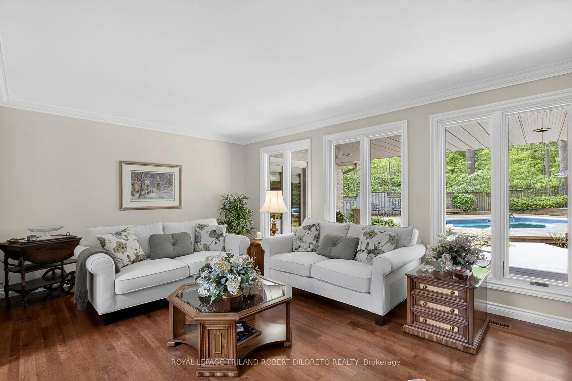 Photo 9 of 83 Conifer Place, London, South B — HOMEH