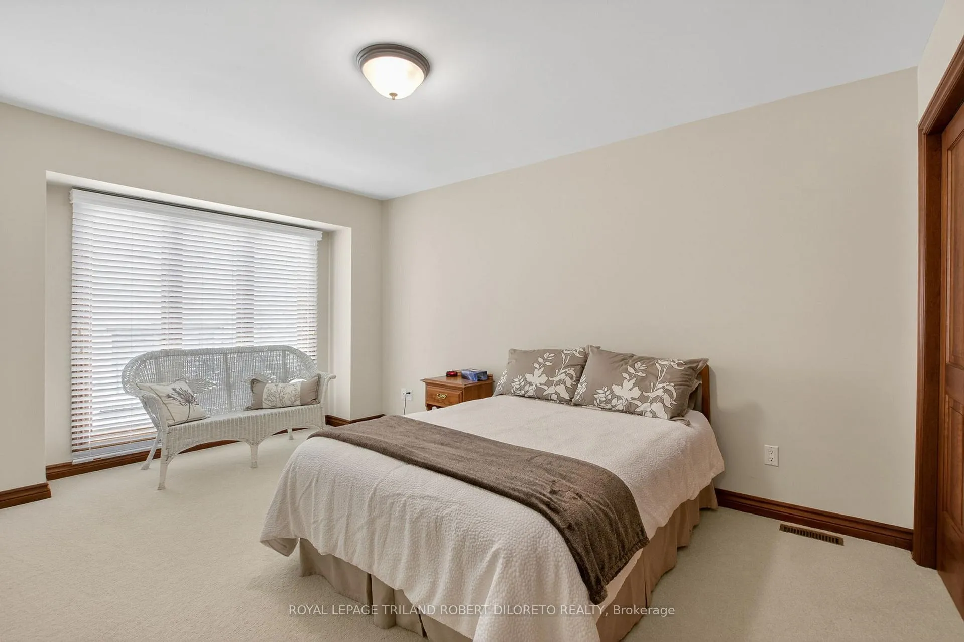 Photo 27 of 83 Conifer Place, London, South B — HOMEH
