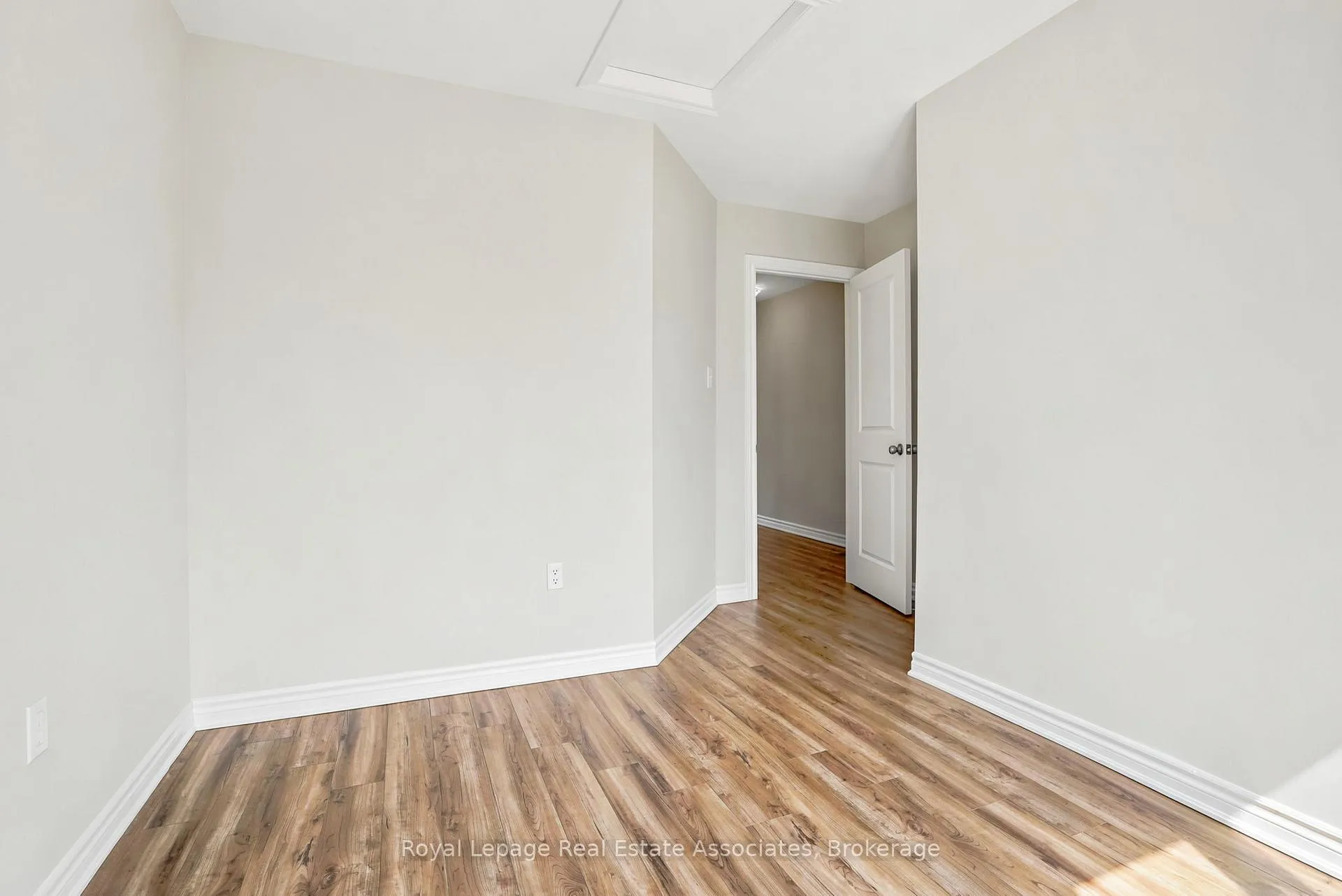 Photo 21 of Unit 24, 383 Dundas Street E, Hamilton, Waterdown — HOMEH