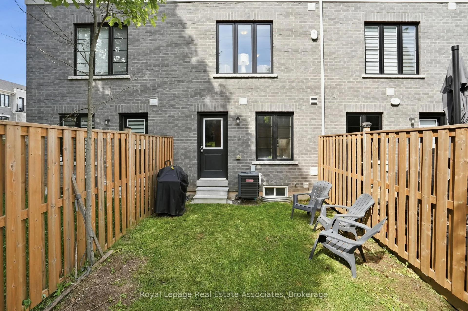 Photo 36 of Unit 24, 383 Dundas Street E, Hamilton, Waterdown — HOMEH
