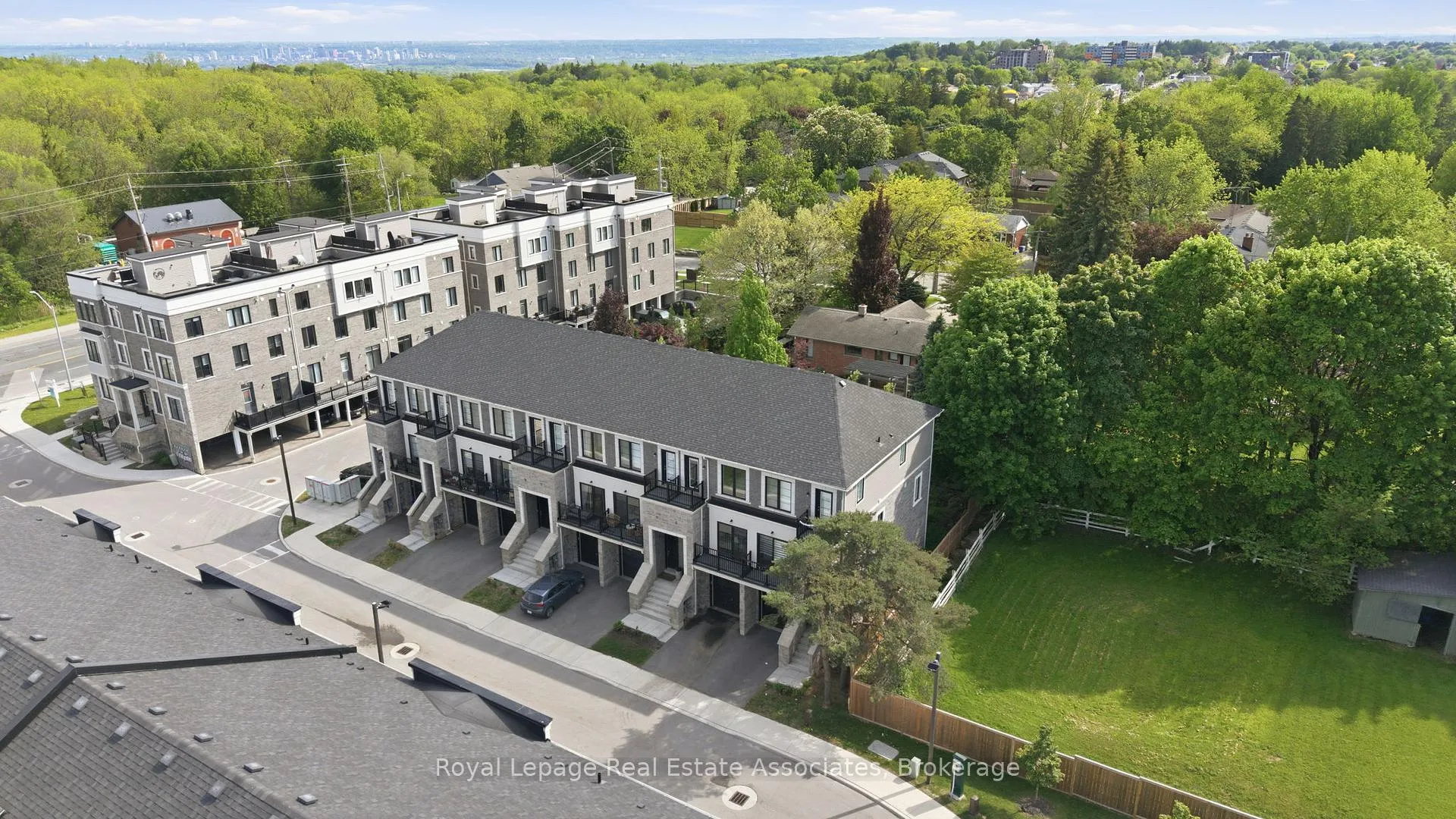Photo 37 of Unit 24, 383 Dundas Street E, Hamilton, Waterdown — HOMEH