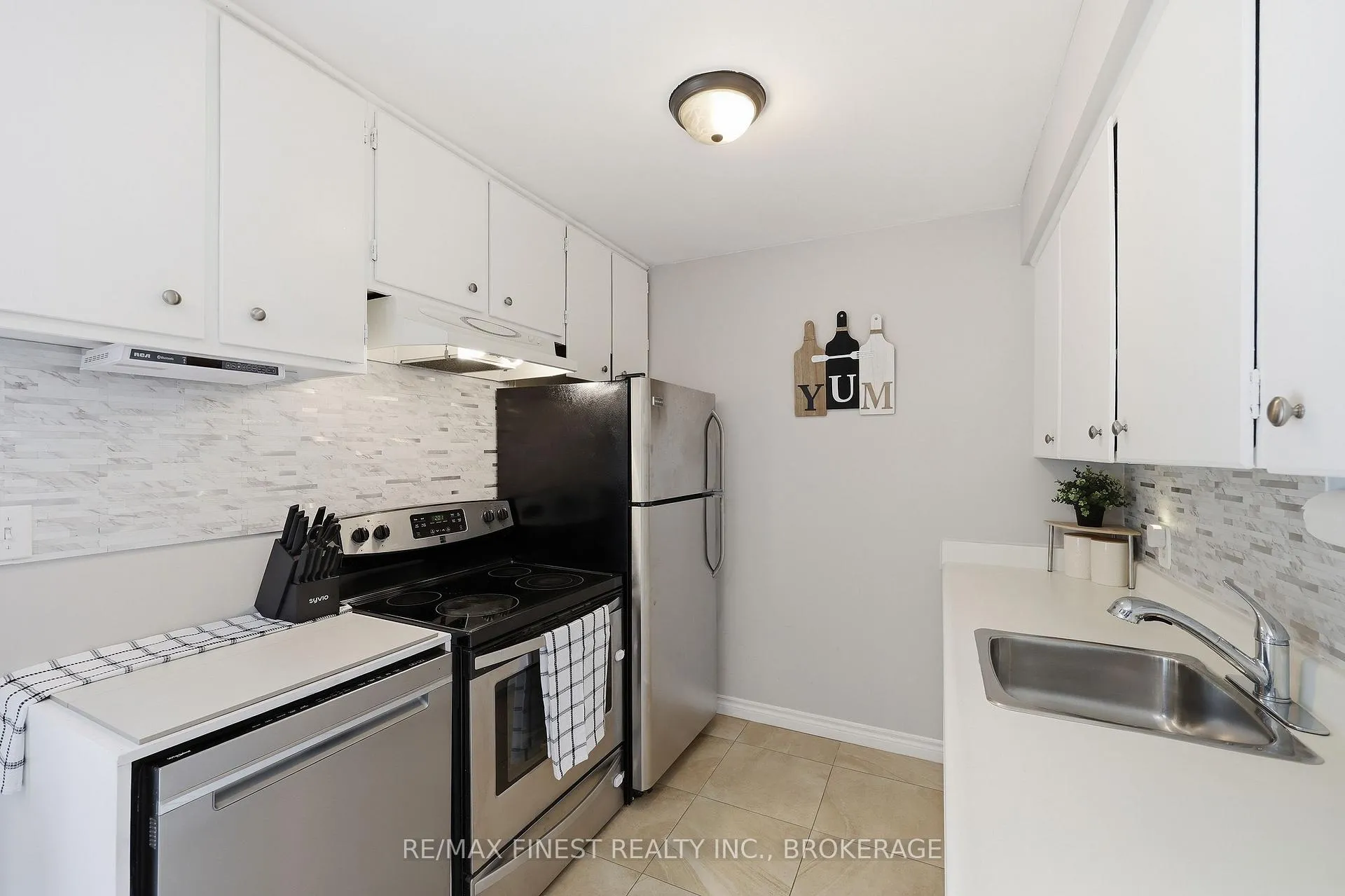Photo 16 of 38 Kildare Avenue, Loyalist, Amherstview — HOMEH