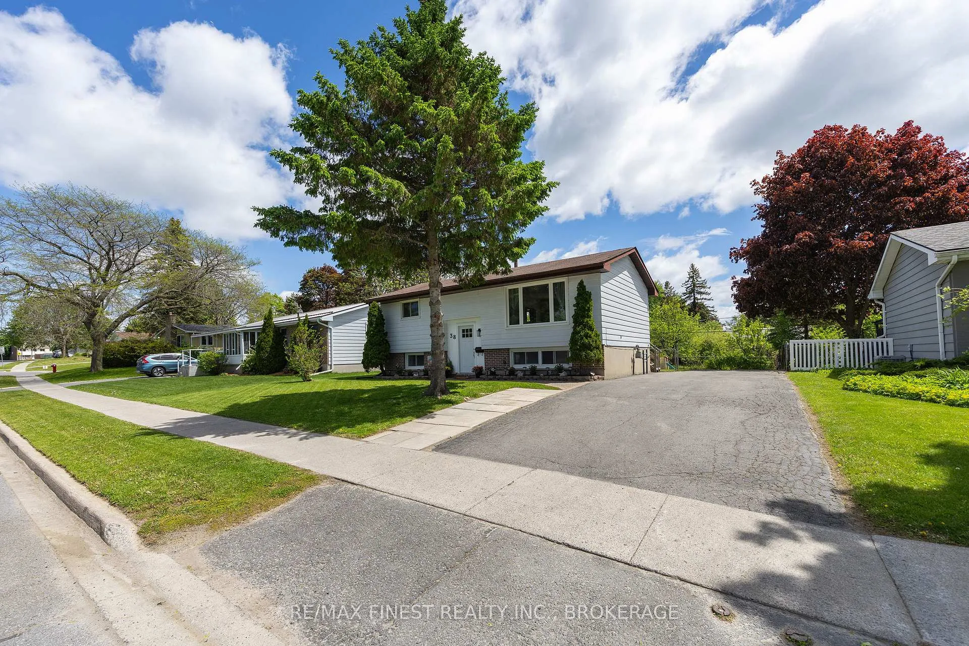 Photo 44 of 38 Kildare Avenue, Loyalist, Amherstview — HOMEH