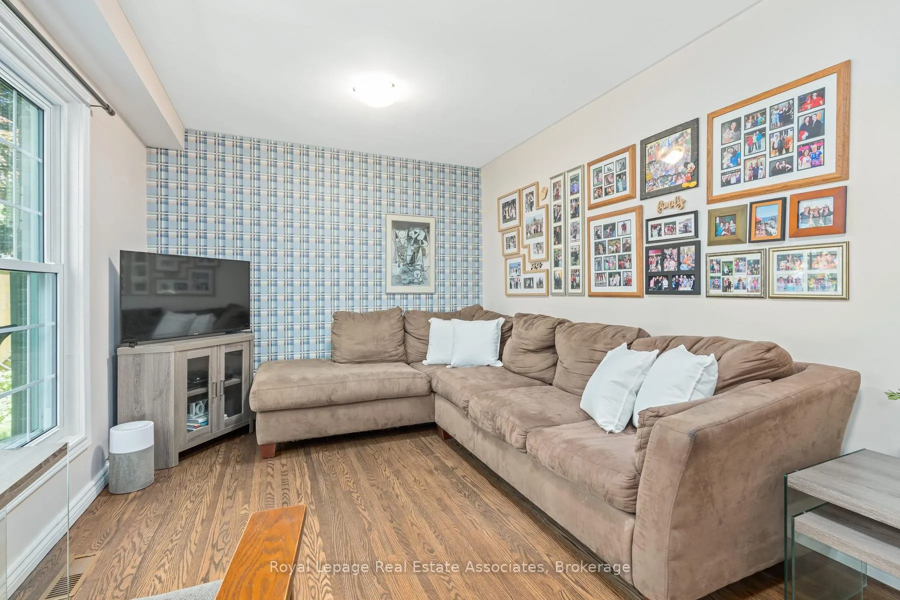 Photo 23 of 17 Metcalfe Court, Halton Hills, Georgetown — HOMEH