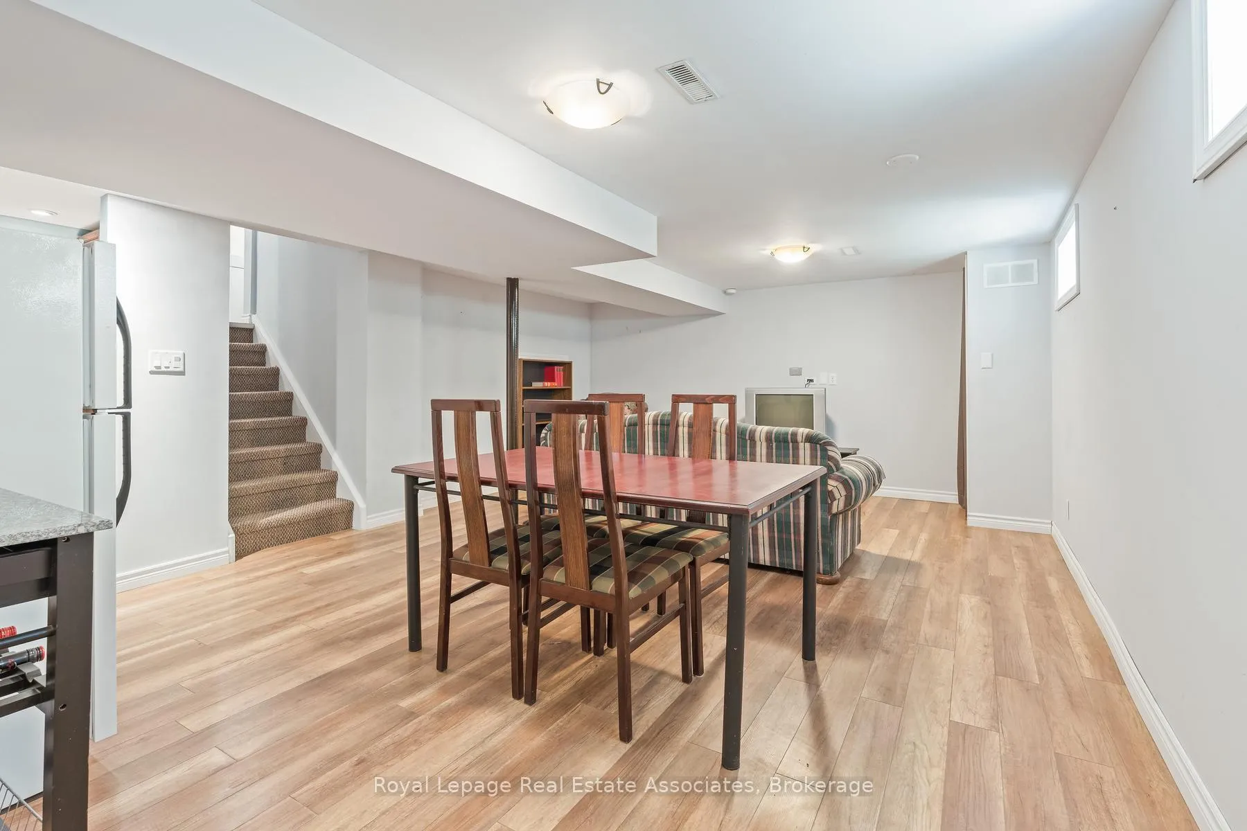 Photo 27 of 17 Metcalfe Court, Halton Hills, Georgetown — HOMEH
