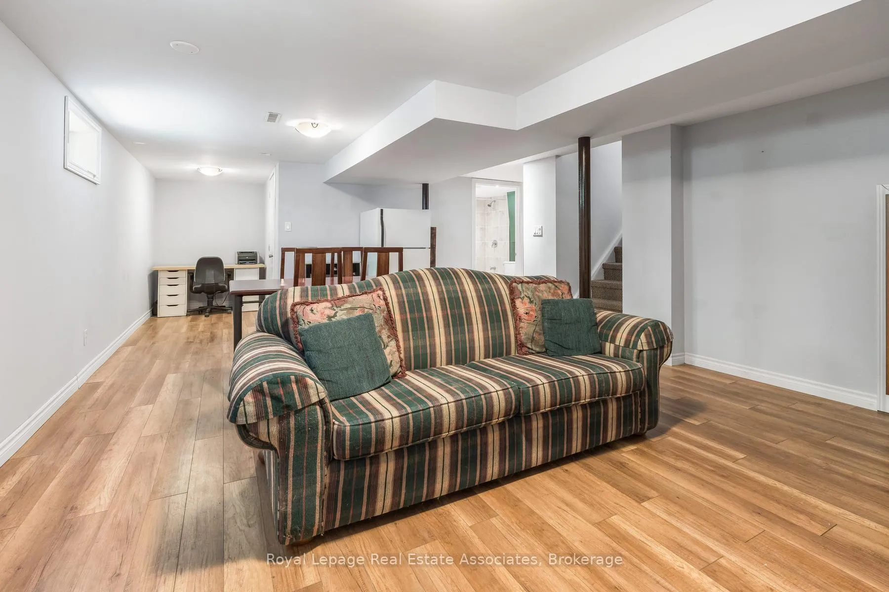 Photo 31 of 17 Metcalfe Court, Halton Hills, Georgetown — HOMEH