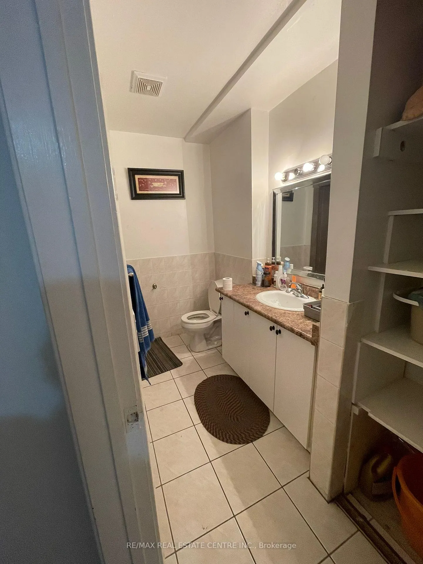 Photo 8 of 26 Foxacre Row, Brampton, Madoc — HOMEH