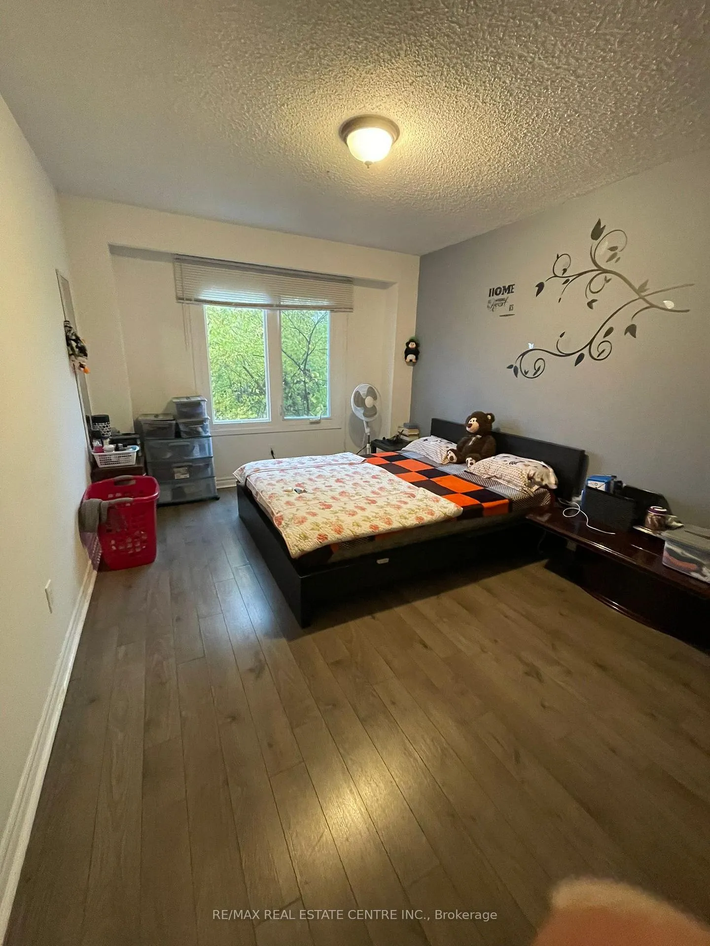 Photo 10 of 26 Foxacre Row, Brampton, Madoc — HOMEH