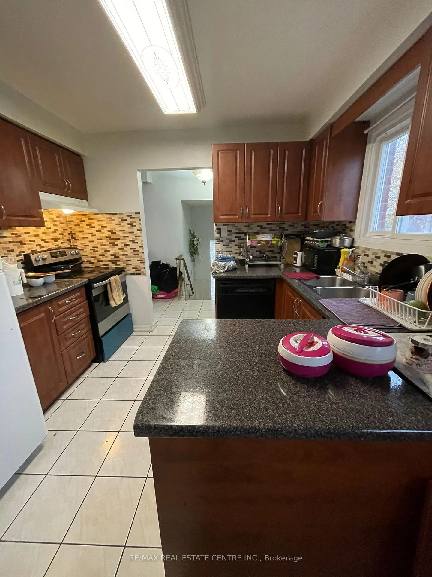 Photo 13 of 26 Foxacre Row, Brampton, Madoc — HOMEH