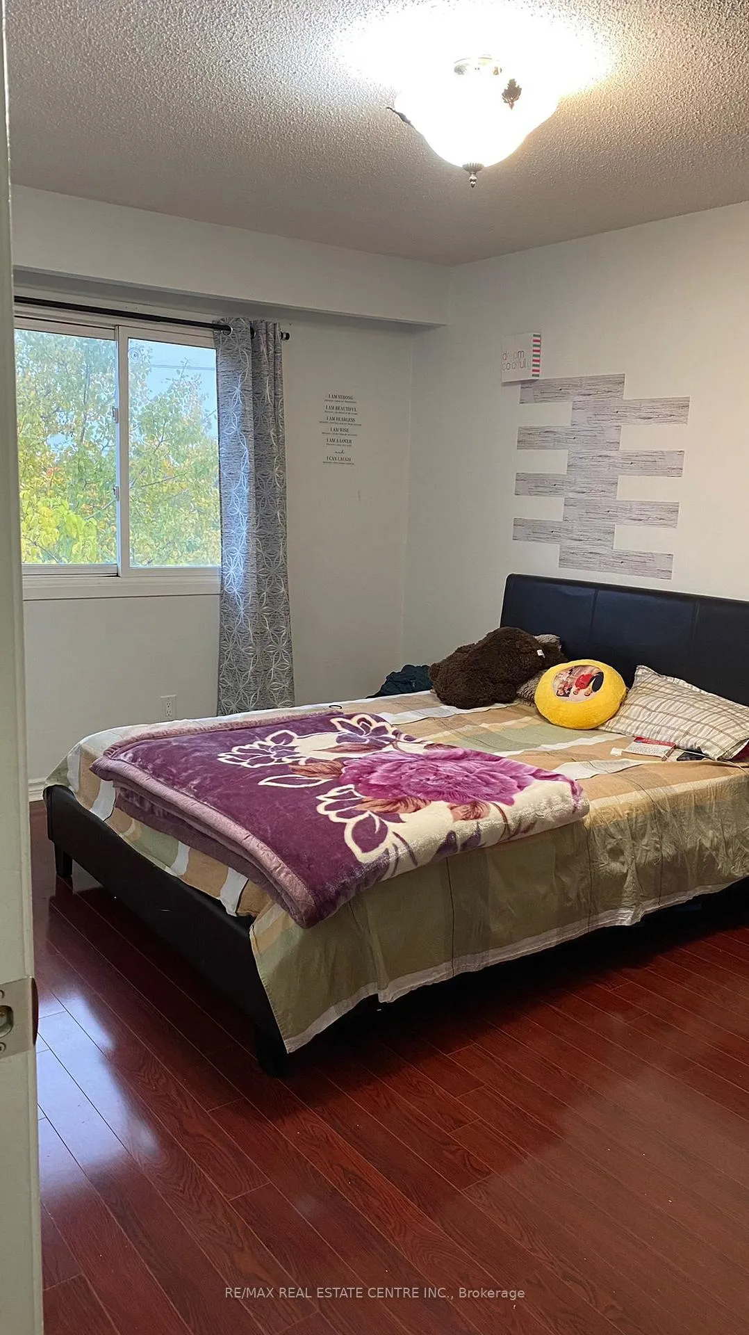 Photo 18 of 26 Foxacre Row, Brampton, Madoc — HOMEH