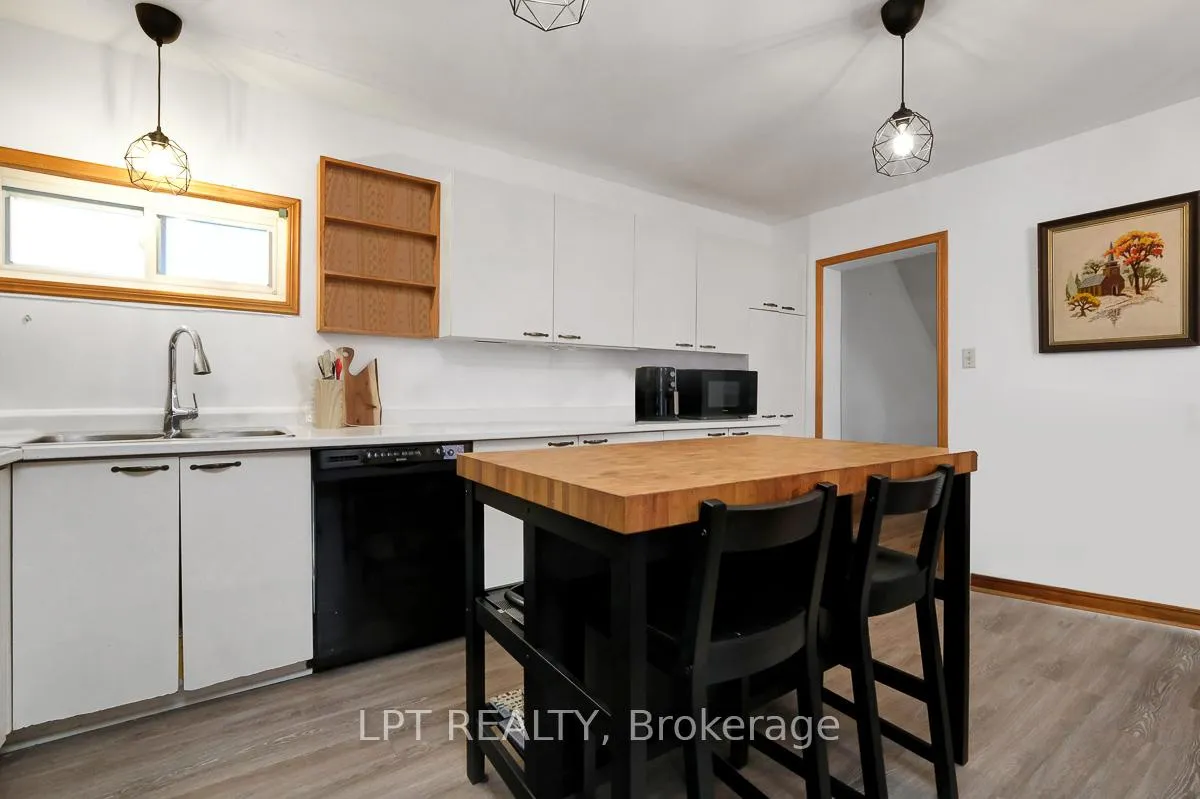 Photo 12 of 88 Norman Street, Ottawa, West Centre Town — HOMEH