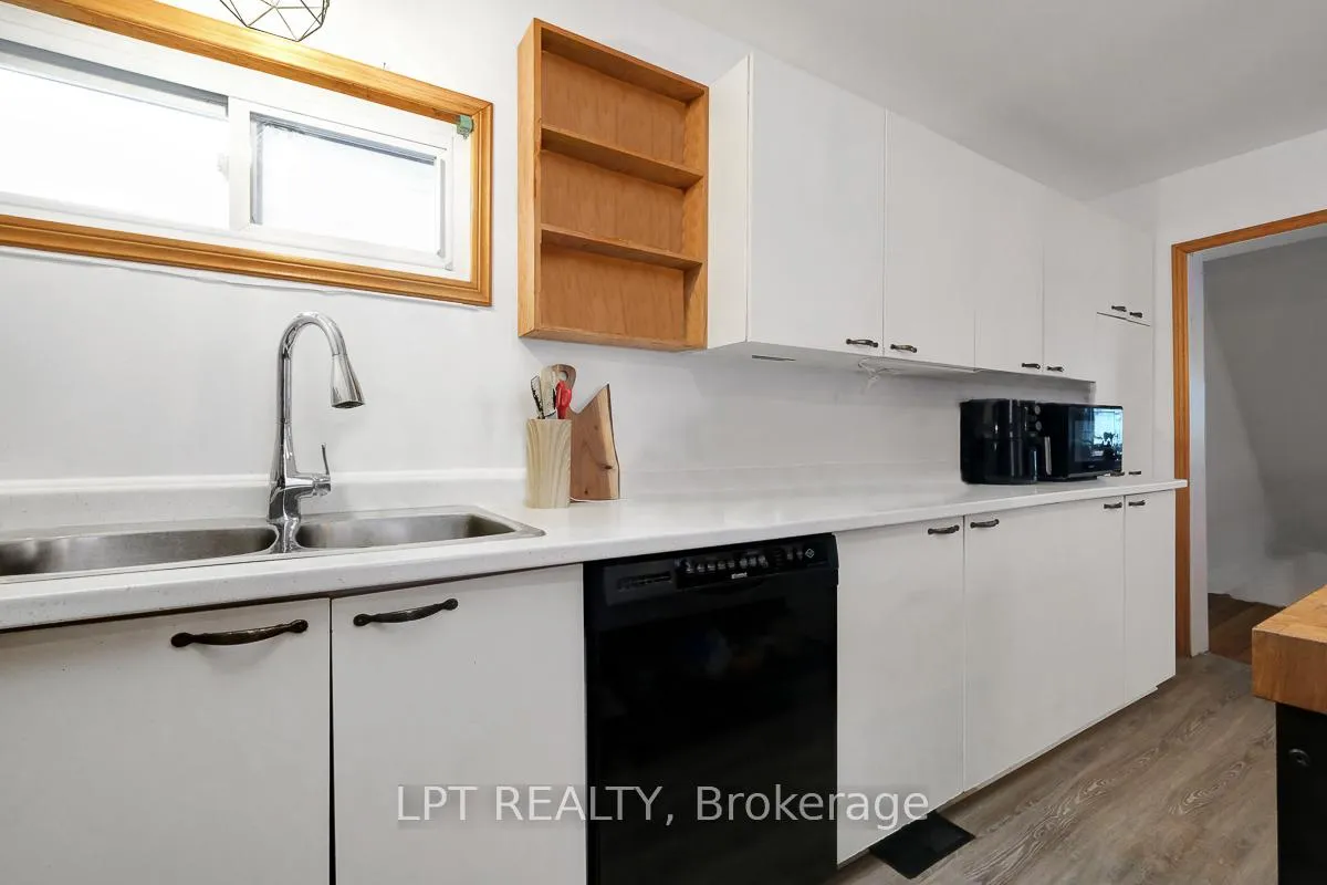 Photo 15 of 88 Norman Street, Ottawa, West Centre Town — HOMEH
