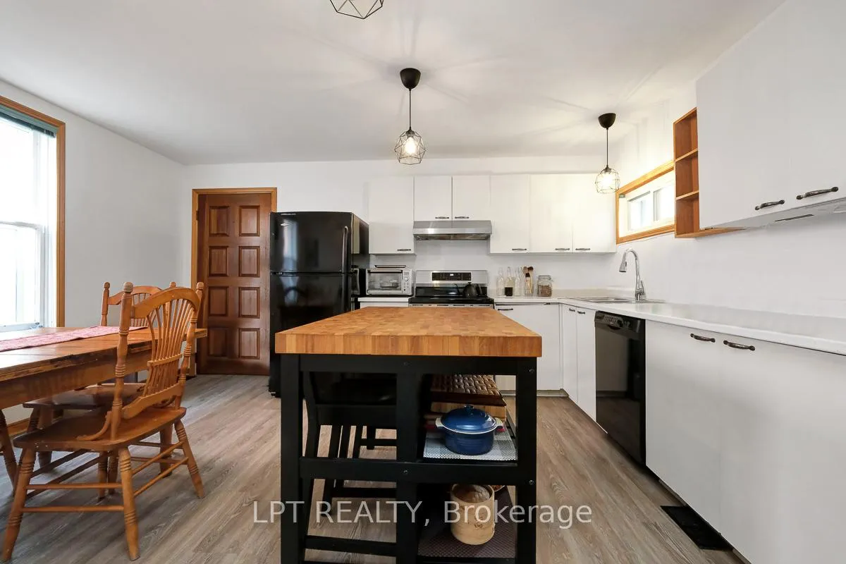 Photo 16 of 88 Norman Street, Ottawa, West Centre Town — HOMEH