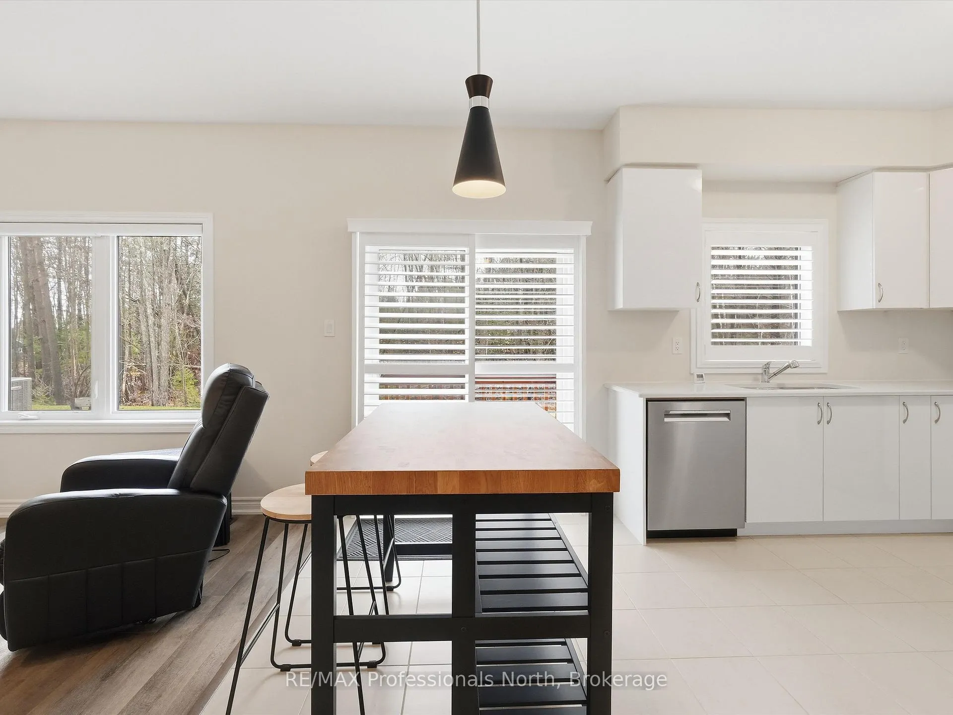 Photo 10 of 385 Beechwood Forest Lane, Gravenhurst, Muskoka (S) — HOMEH