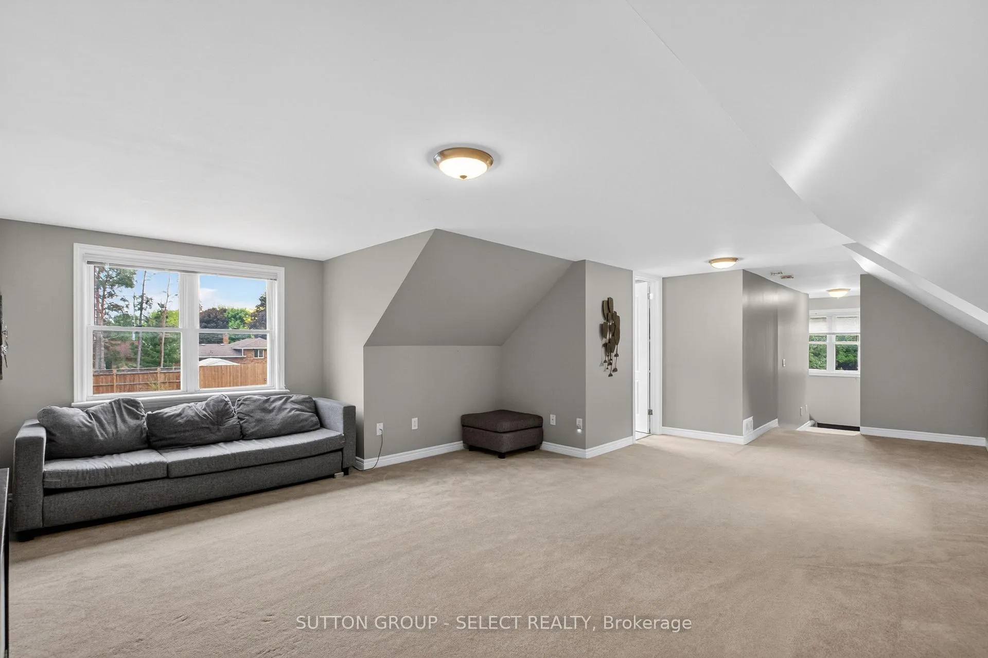 Photo 30 of 111 Kittridge Avenue E, Strathroy-Caradoc, NE — HOMEH