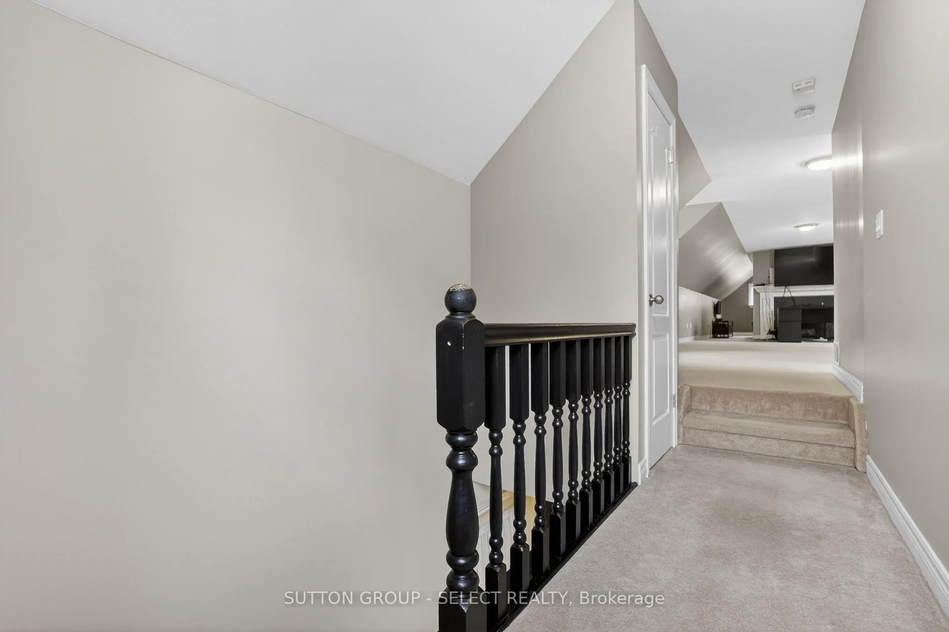 Photo 33 of 111 Kittridge Avenue E, Strathroy-Caradoc, NE — HOMEH