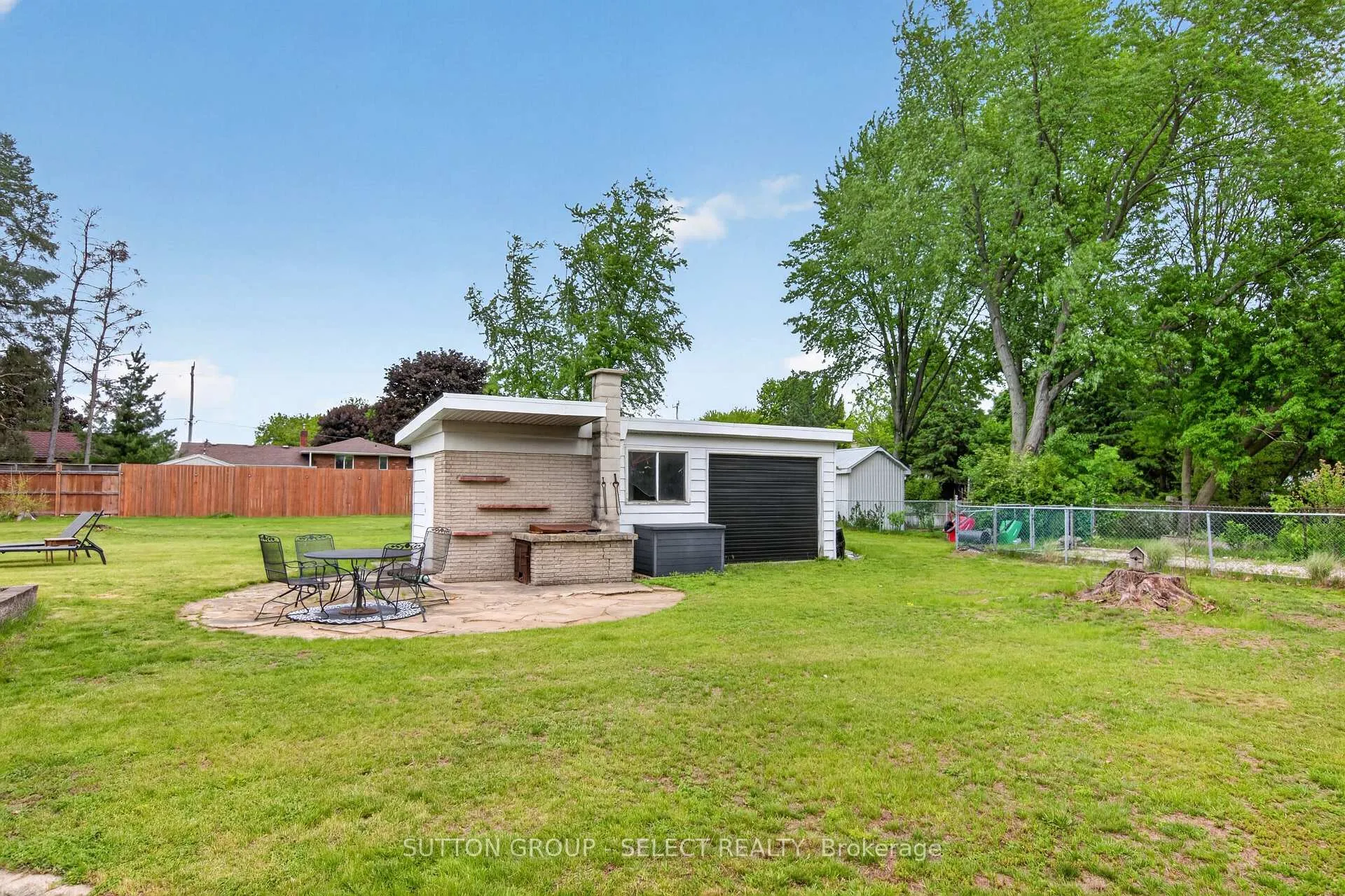 Photo 39 of 111 Kittridge Avenue E, Strathroy-Caradoc, NE — HOMEH