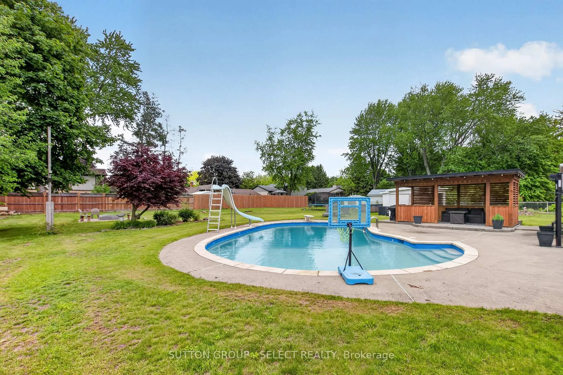 Photo 41 of 111 Kittridge Avenue E, Strathroy-Caradoc, NE — HOMEH