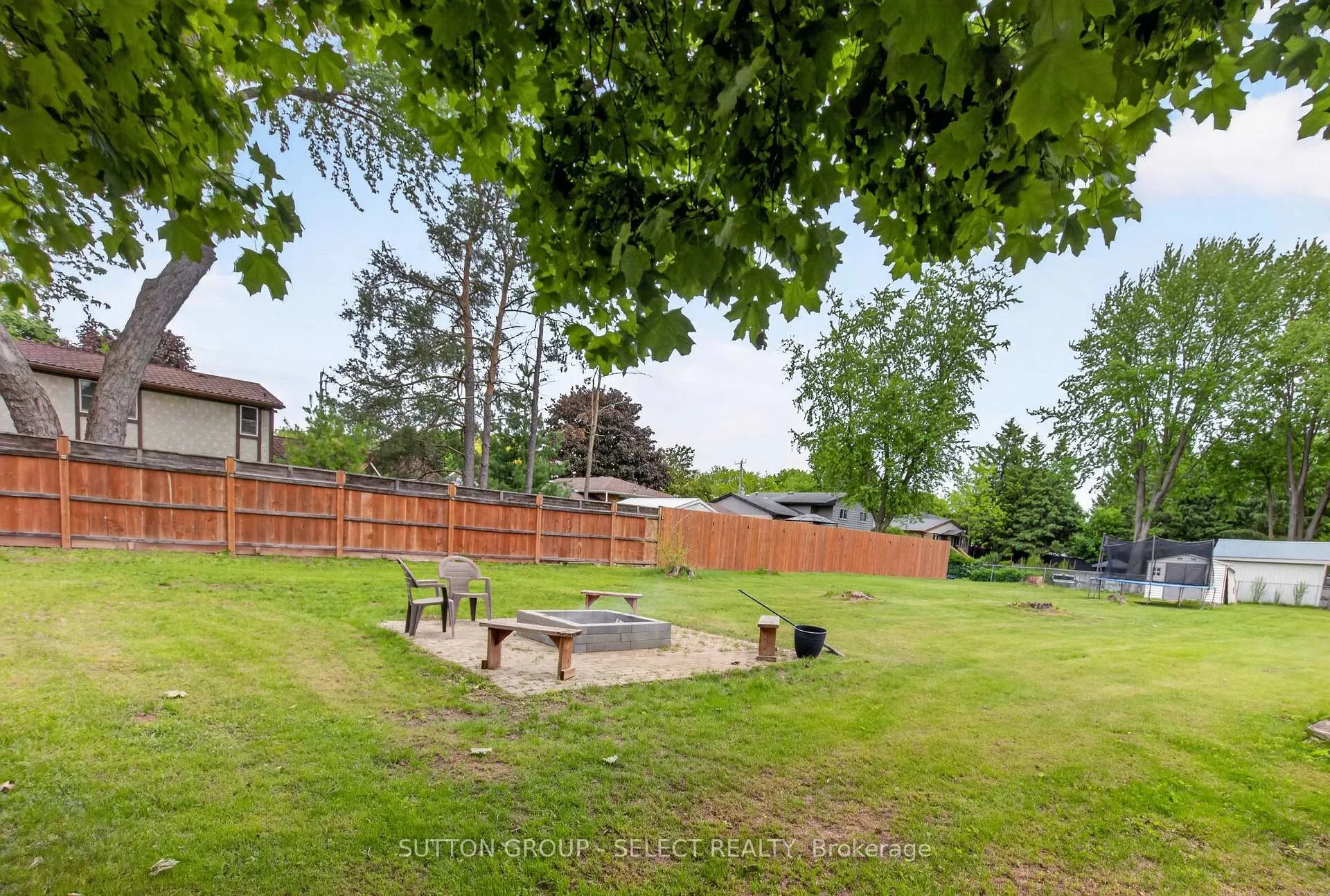 Photo 43 of 111 Kittridge Avenue E, Strathroy-Caradoc, NE — HOMEH