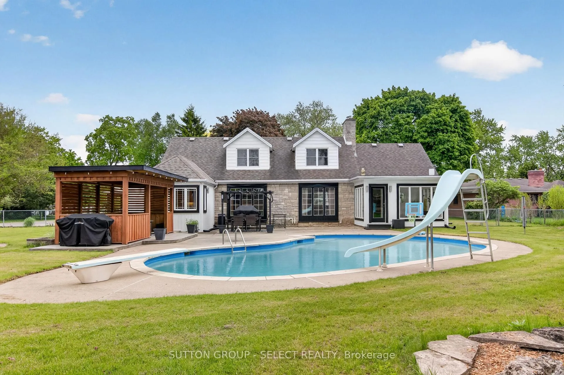 Photo 47 of 111 Kittridge Avenue E, Strathroy-Caradoc, NE — HOMEH