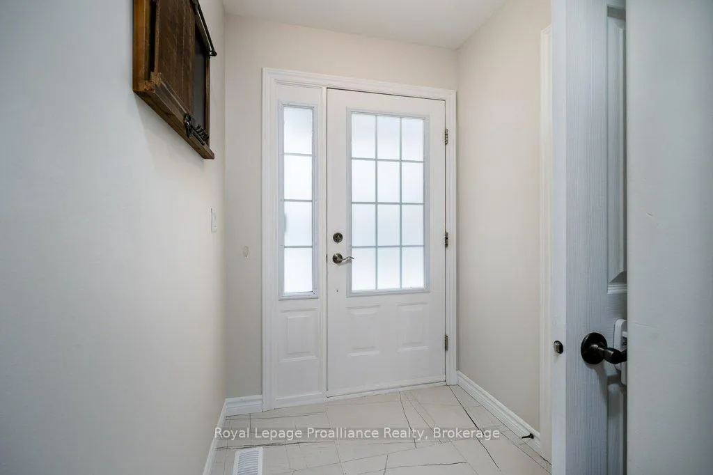 Photo 6 of 4 Ava Court, Belleville, Belleville Ward — HOMEH