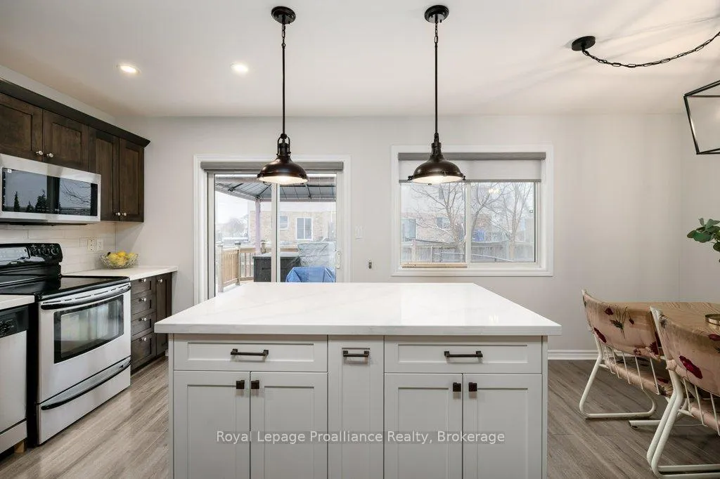 Photo 8 of 4 Ava Court, Belleville, Belleville Ward — HOMEH