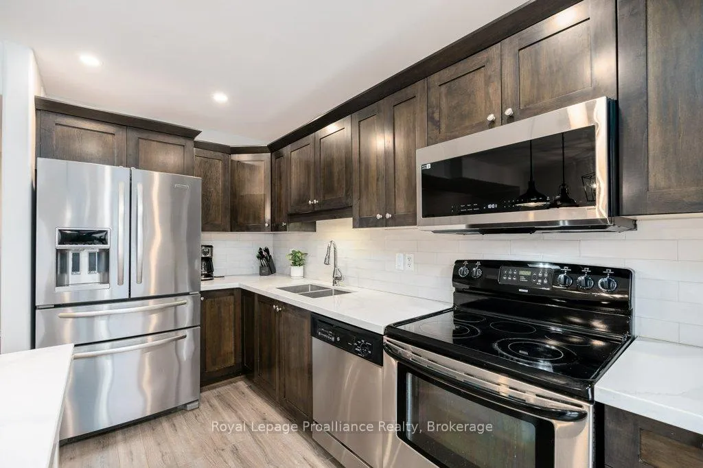 Photo 10 of 4 Ava Court, Belleville, Belleville Ward — HOMEH
