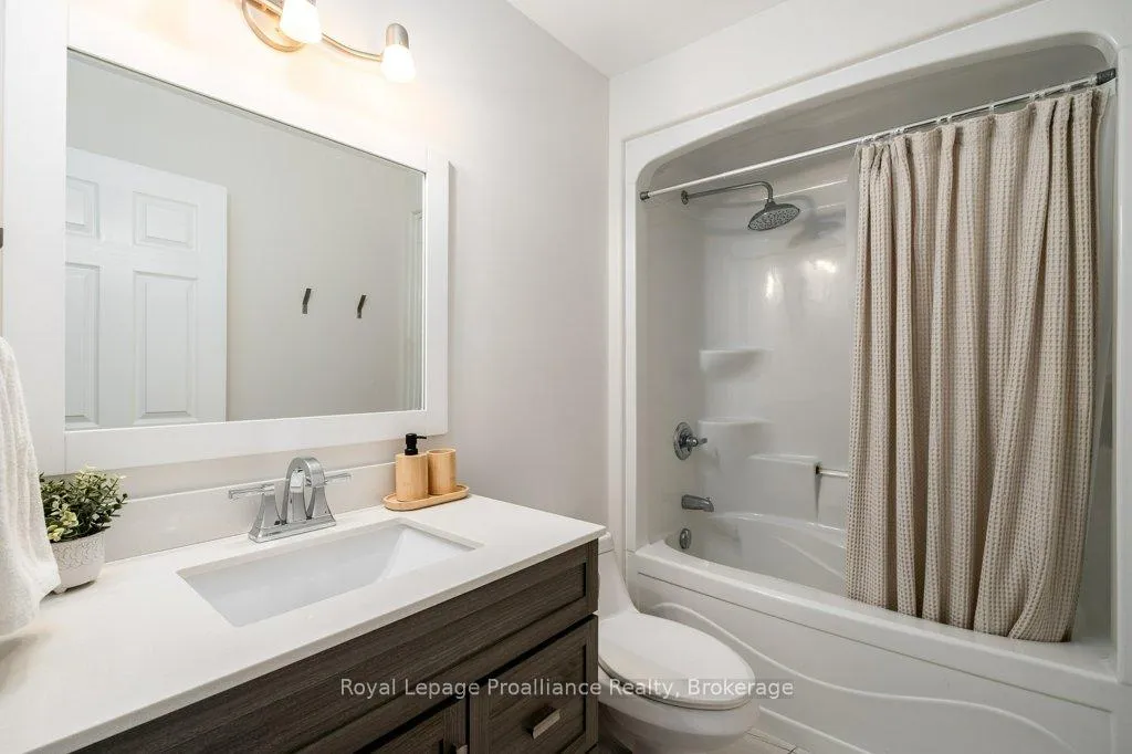 Photo 23 of 4 Ava Court, Belleville, Belleville Ward — HOMEH