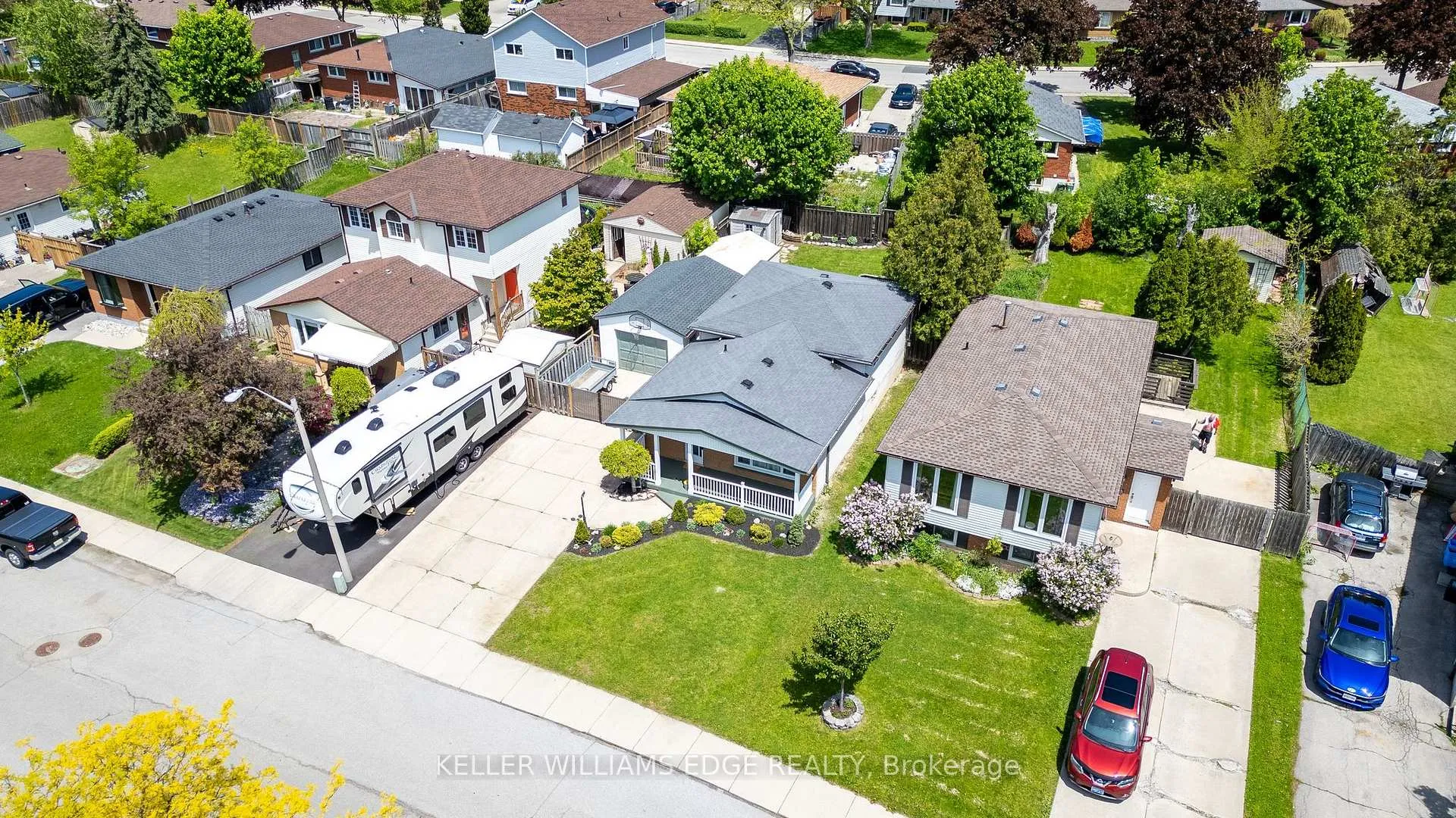 Photo 2 of 181 Bellingham Drive, Hamilton, Lawfield — HOMEH
