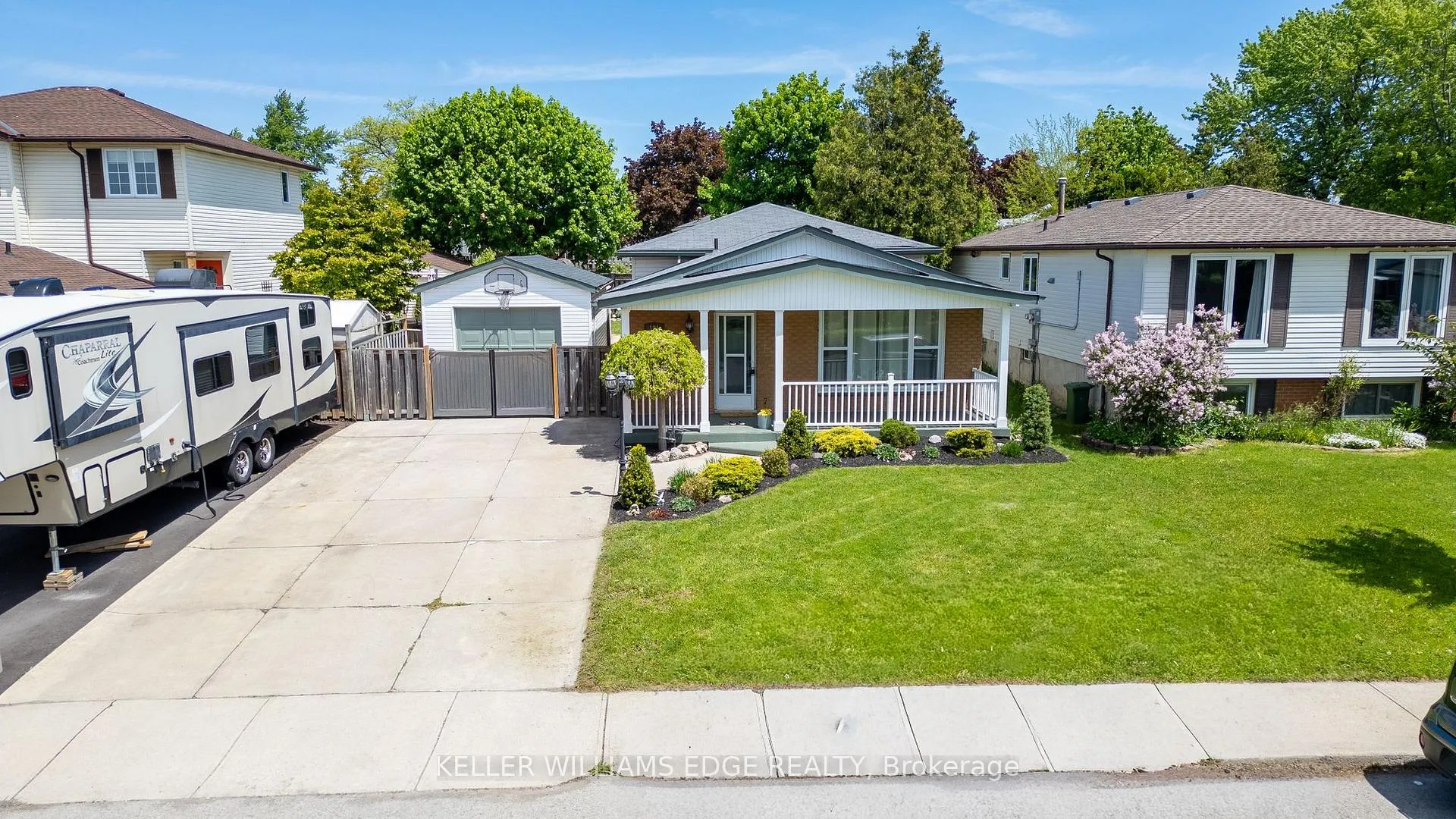 Photo 3 of 181 Bellingham Drive, Hamilton, Lawfield — HOMEH