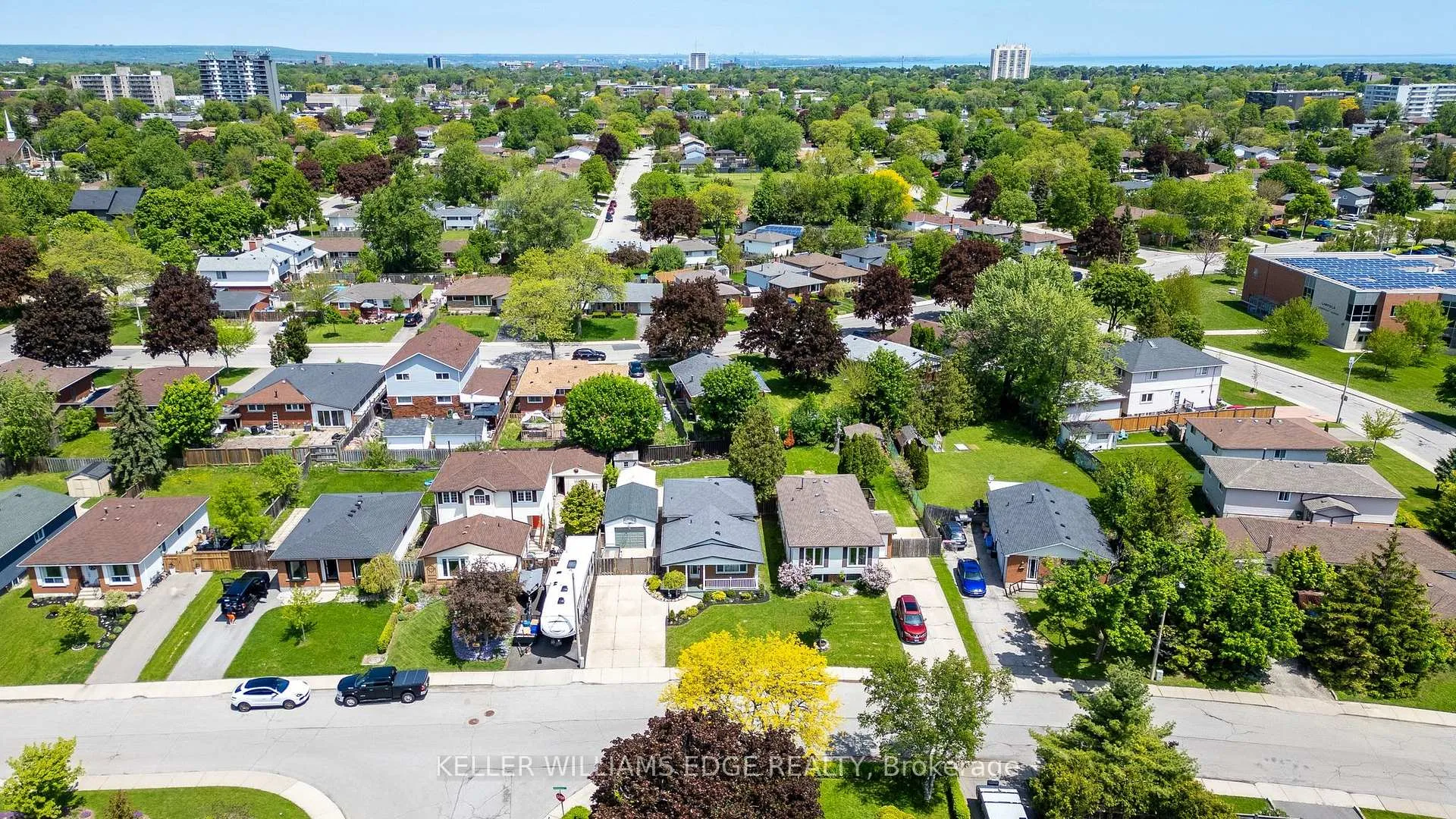 Photo 31 of 181 Bellingham Drive, Hamilton, Lawfield — HOMEH