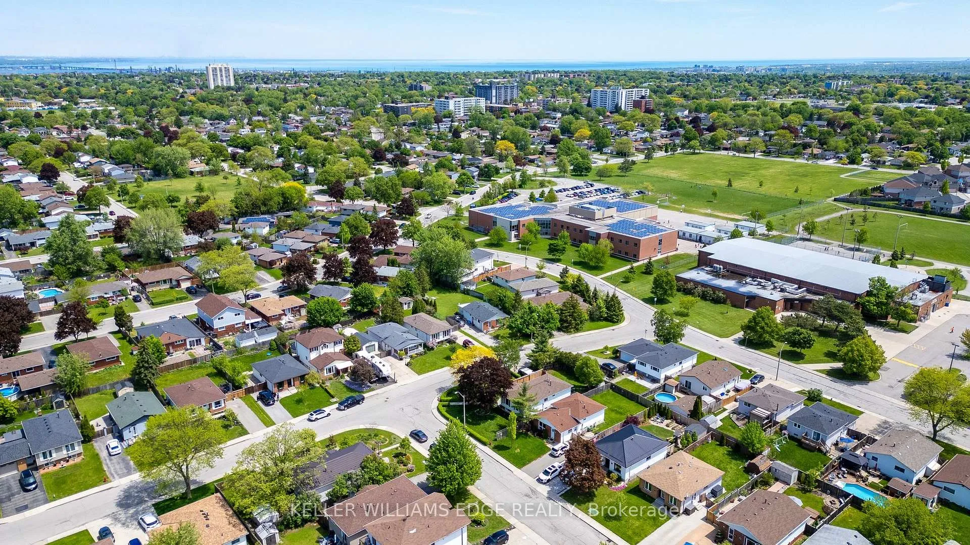 Photo 33 of 181 Bellingham Drive, Hamilton, Lawfield — HOMEH