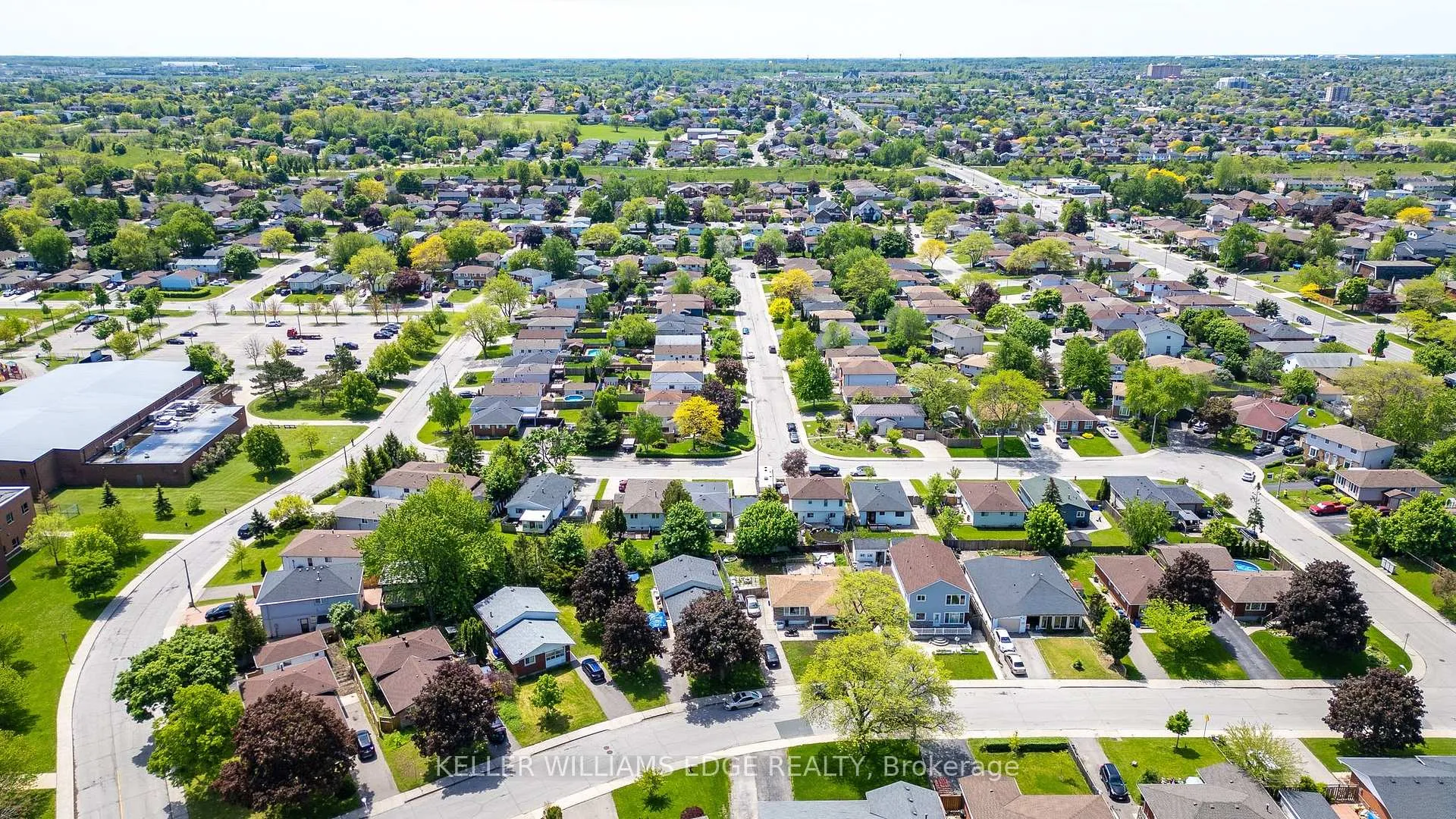 Photo 35 of 181 Bellingham Drive, Hamilton, Lawfield — HOMEH