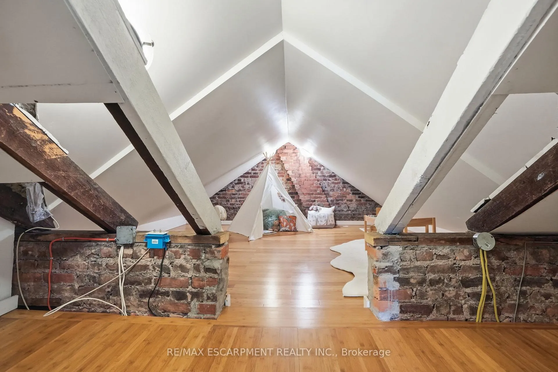 Photo 39 of 314 Hess Street S, Hamilton, Durand — HOMEH