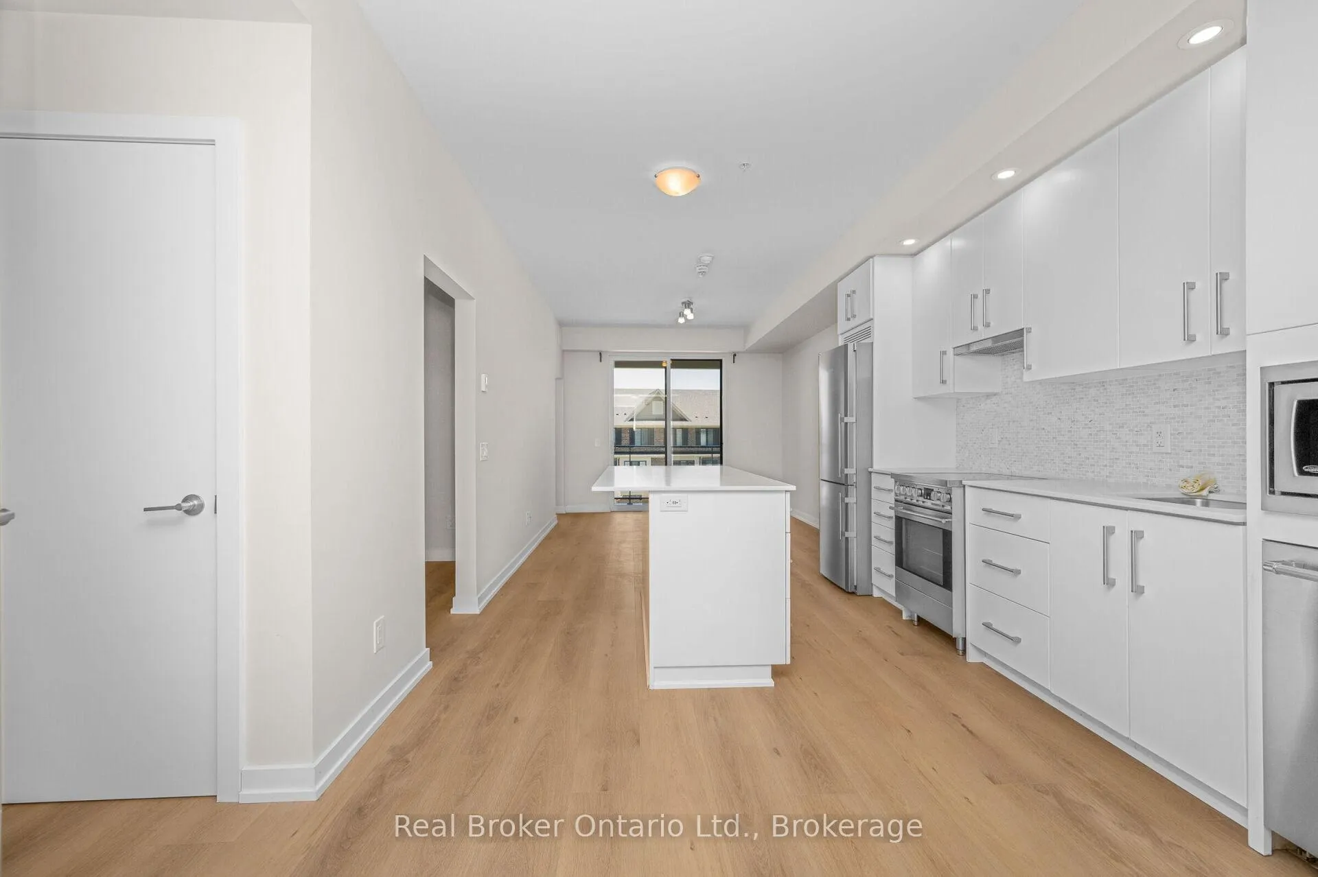 Photo 7 of Unit 310, 10 Esplanade Lane, Grimsby, Grimsby Beach — HOMEH