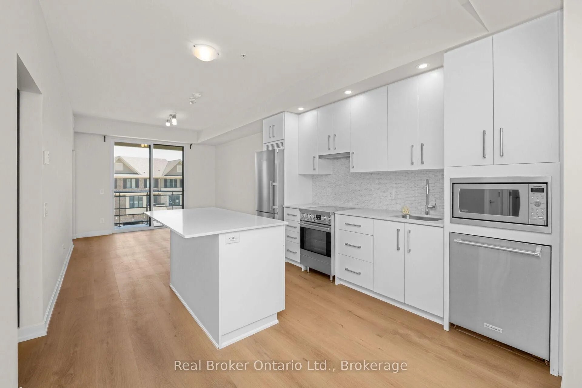 Photo 9 of Unit 310, 10 Esplanade Lane, Grimsby, Grimsby Beach — HOMEH