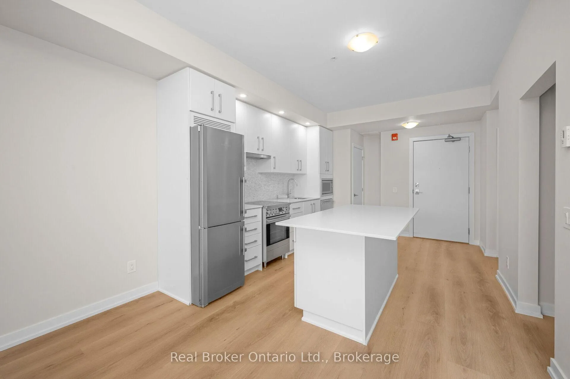 Photo 14 of Unit 310, 10 Esplanade Lane, Grimsby, Grimsby Beach — HOMEH