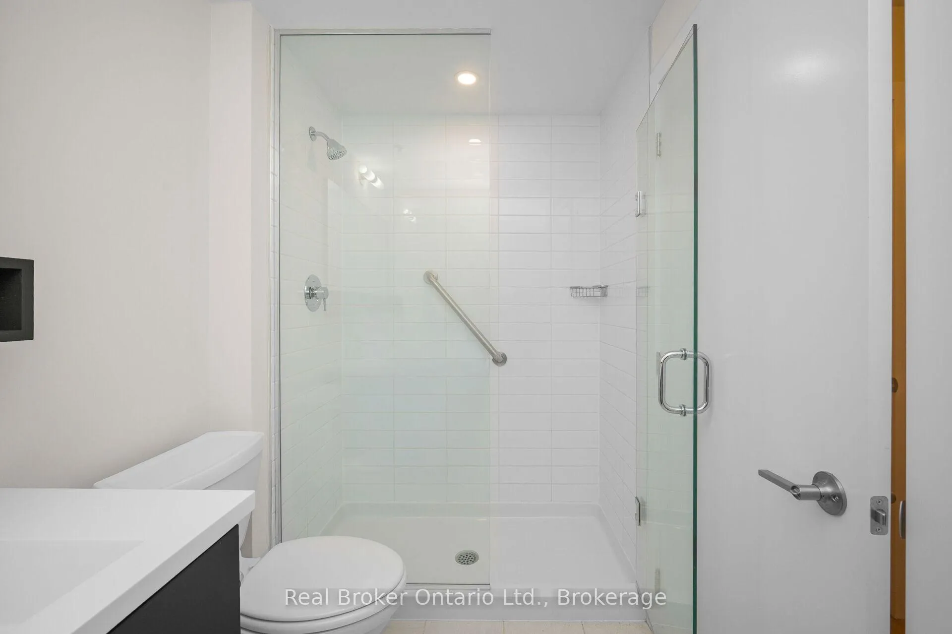 Photo 17 of Unit 310, 10 Esplanade Lane, Grimsby, Grimsby Beach — HOMEH