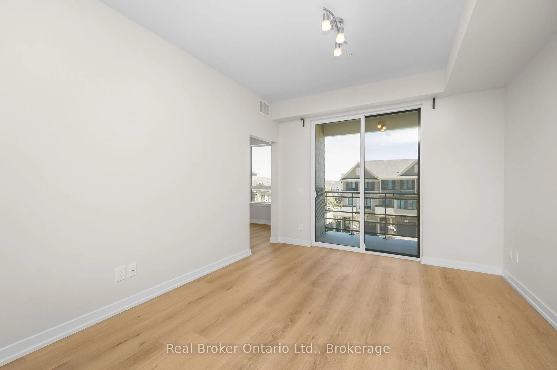 Photo 19 of Unit 310, 10 Esplanade Lane, Grimsby, Grimsby Beach — HOMEH