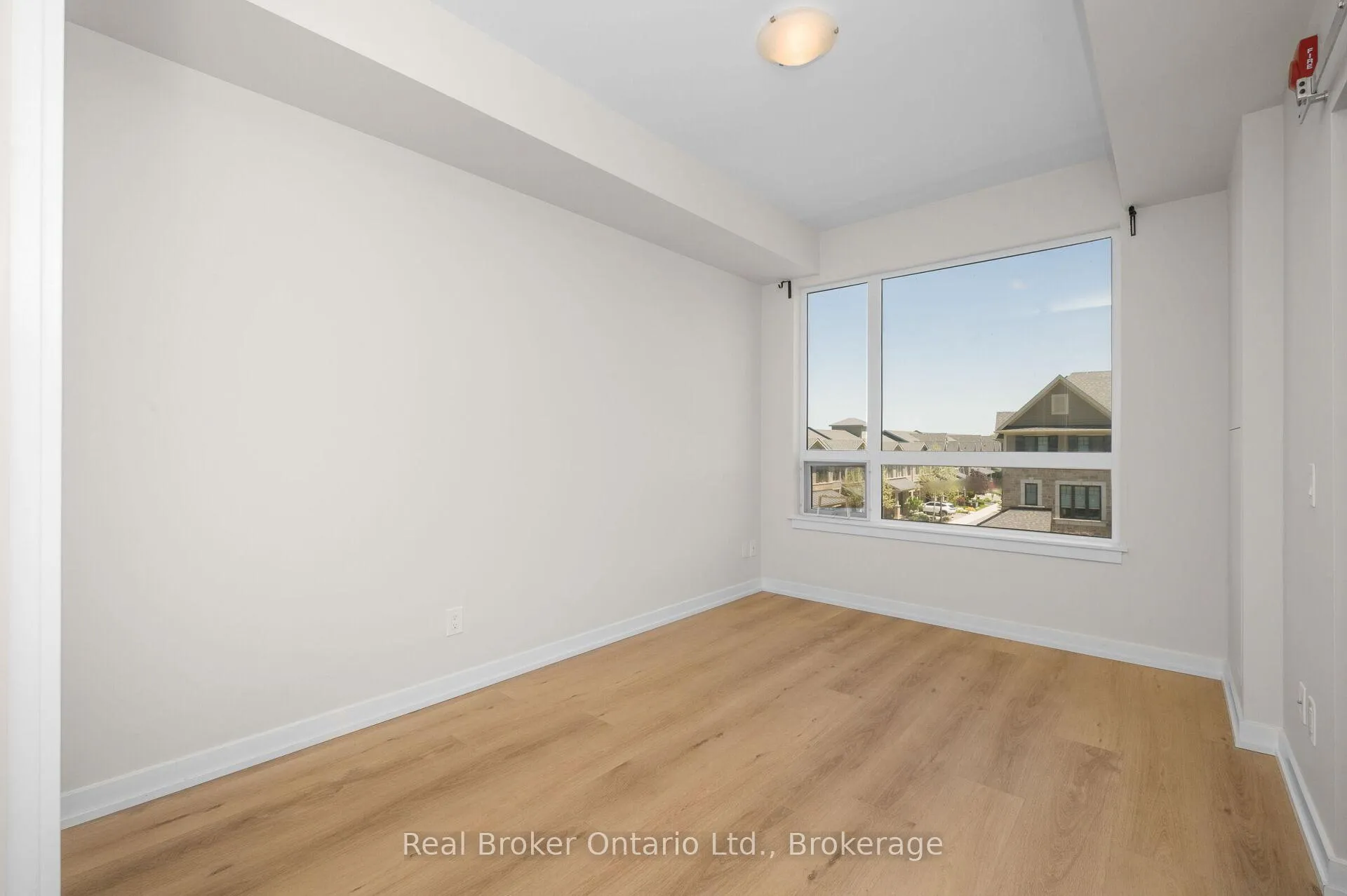 Photo 24 of Unit 310, 10 Esplanade Lane, Grimsby, Grimsby Beach — HOMEH