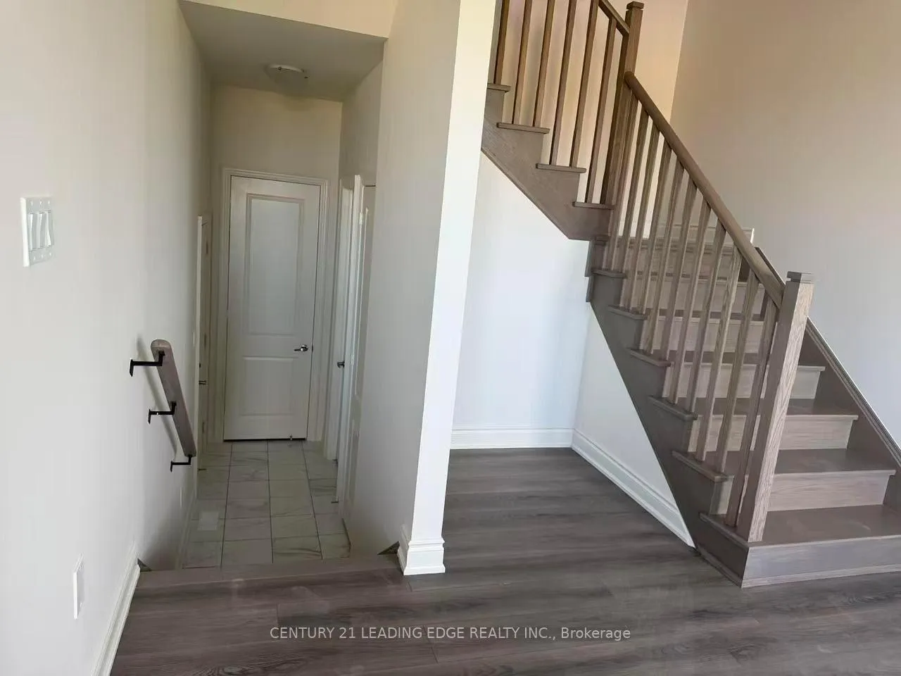 Photo 4 of 1466 Wheatcroft Drive, Oshawa, Kedron — HOMEH