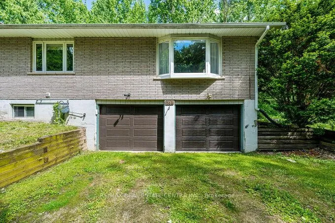 Photo 3 of 563 6th Con Rd West, Hamilton, Rural Flamborough — HOMEH