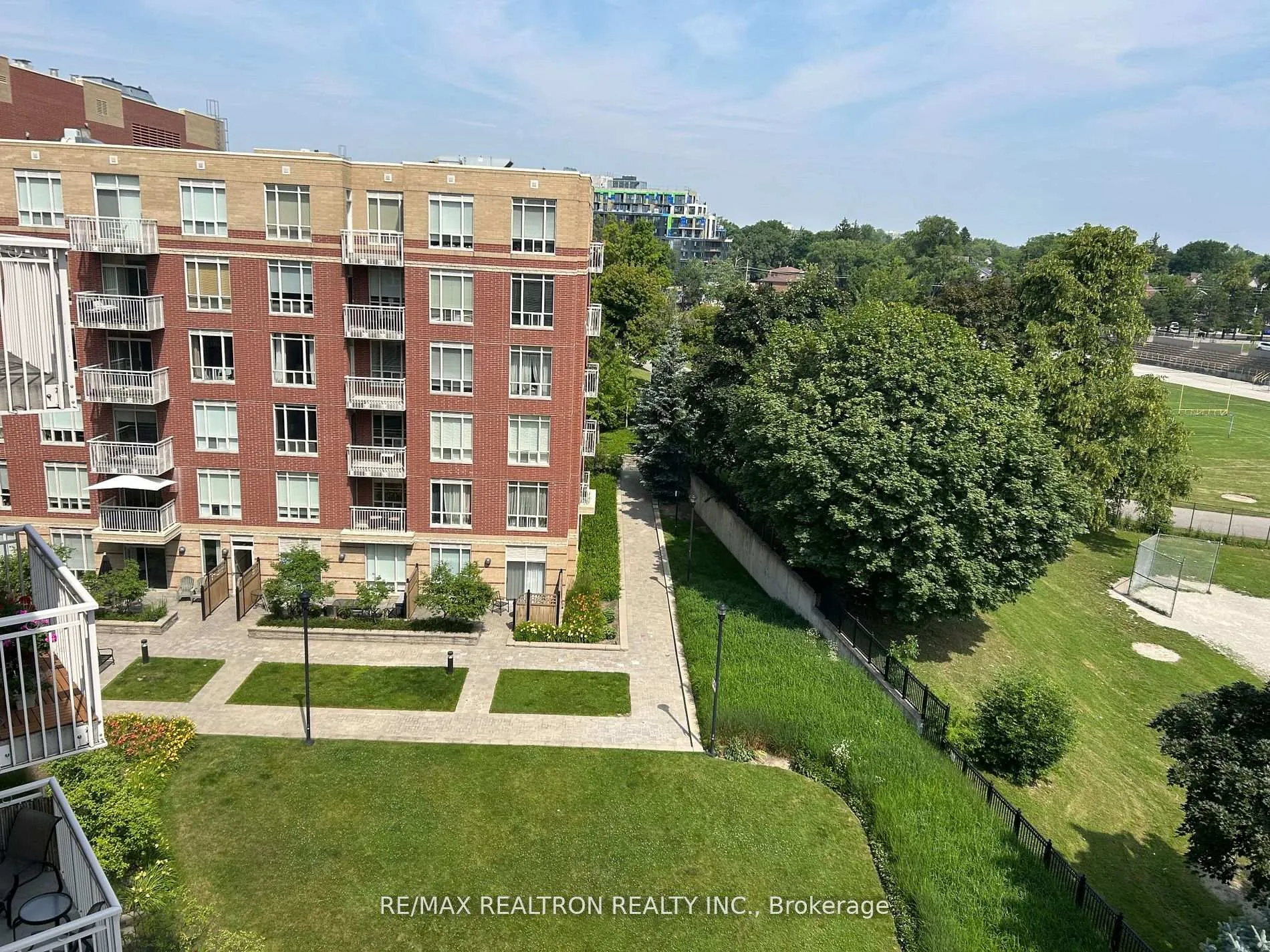 Photo 3 of Unit 607, 451 Rosewell Avenue, Toronto, Lawrence Park South — HOMEH