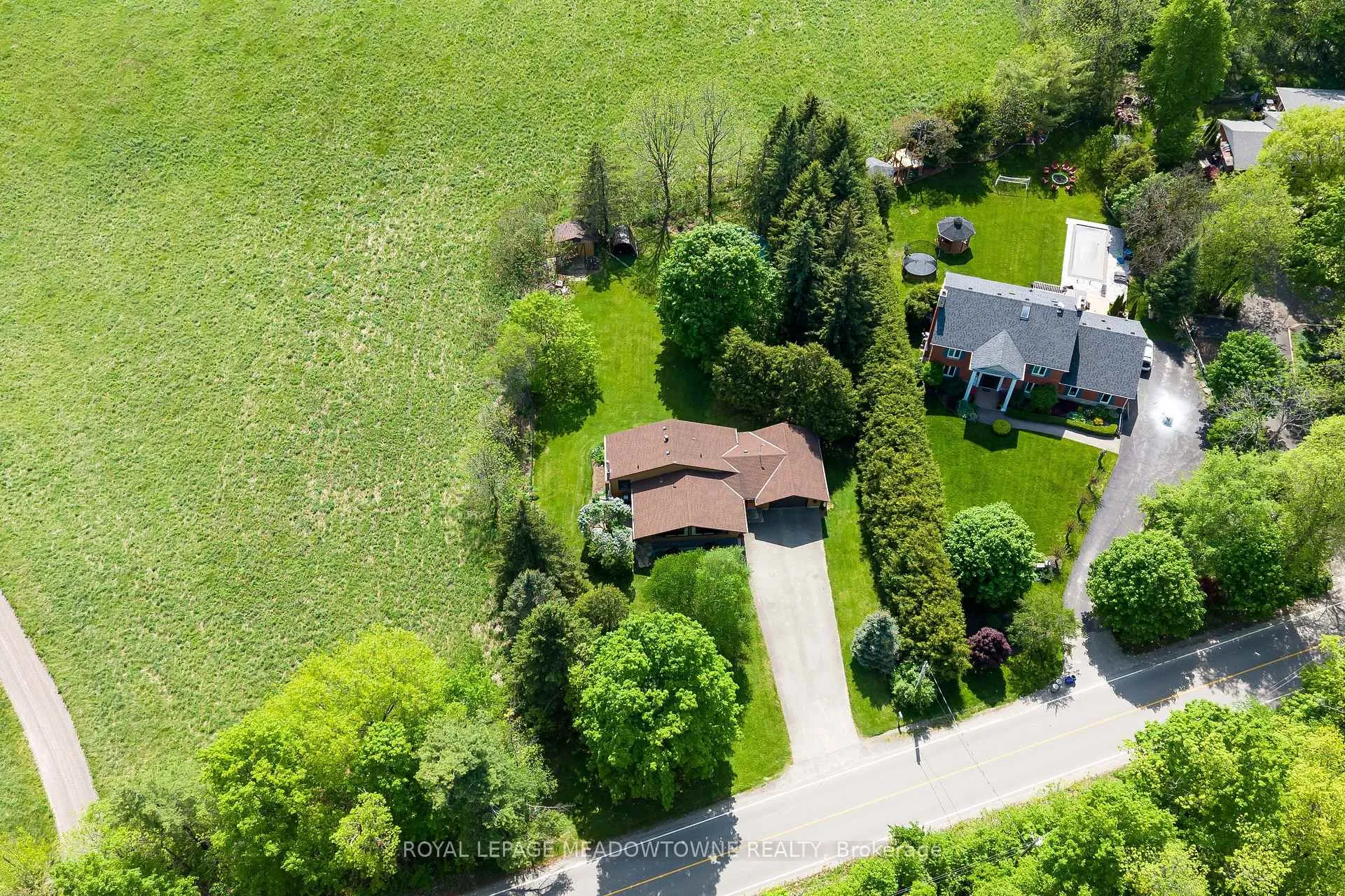 Photo 3 of 12072 Sixth Line, Halton Hills, Rural Halton Hills — HOMEH