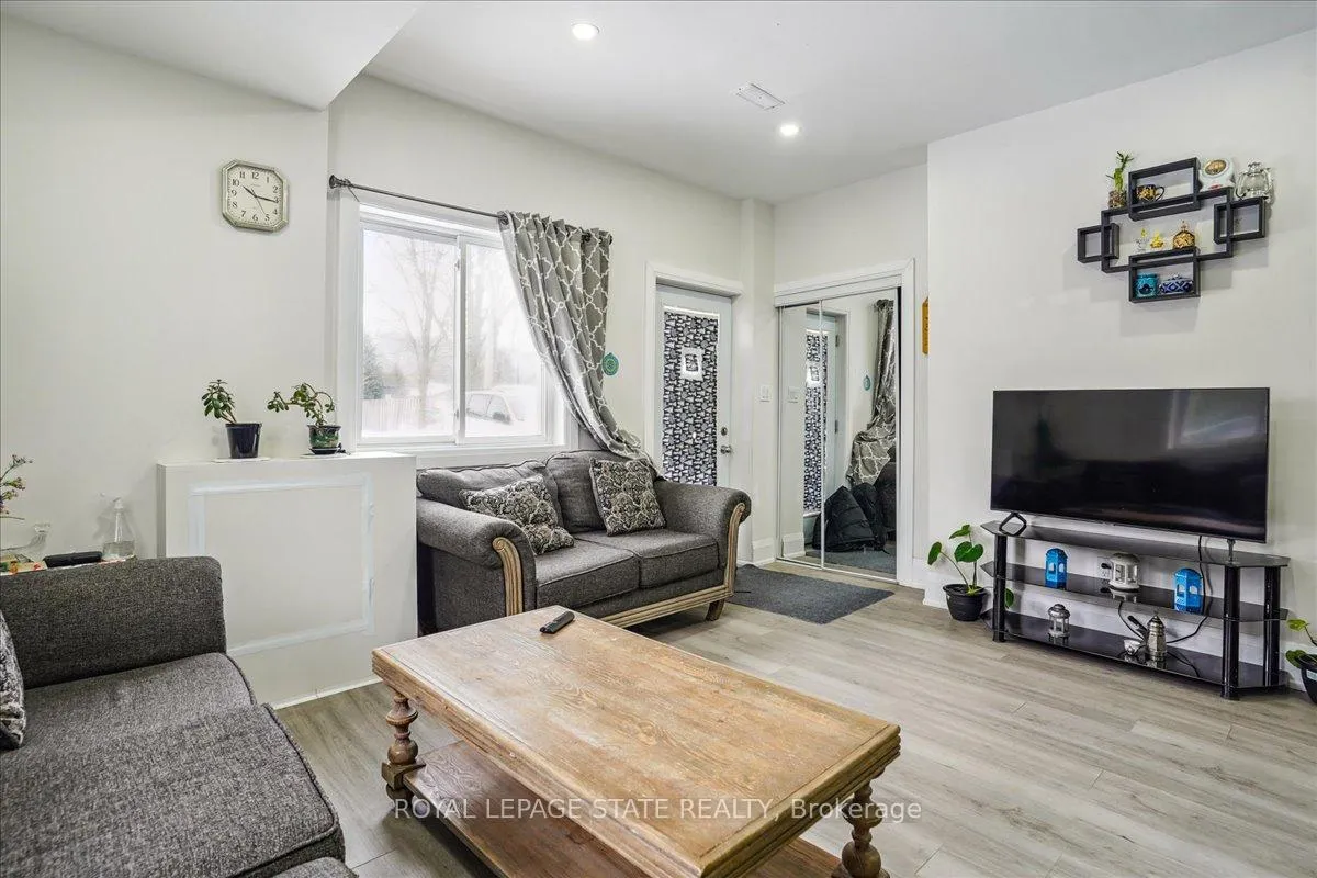 Photo 3 of 251R King Street E, Hamilton, Stoney Creek — HOMEH