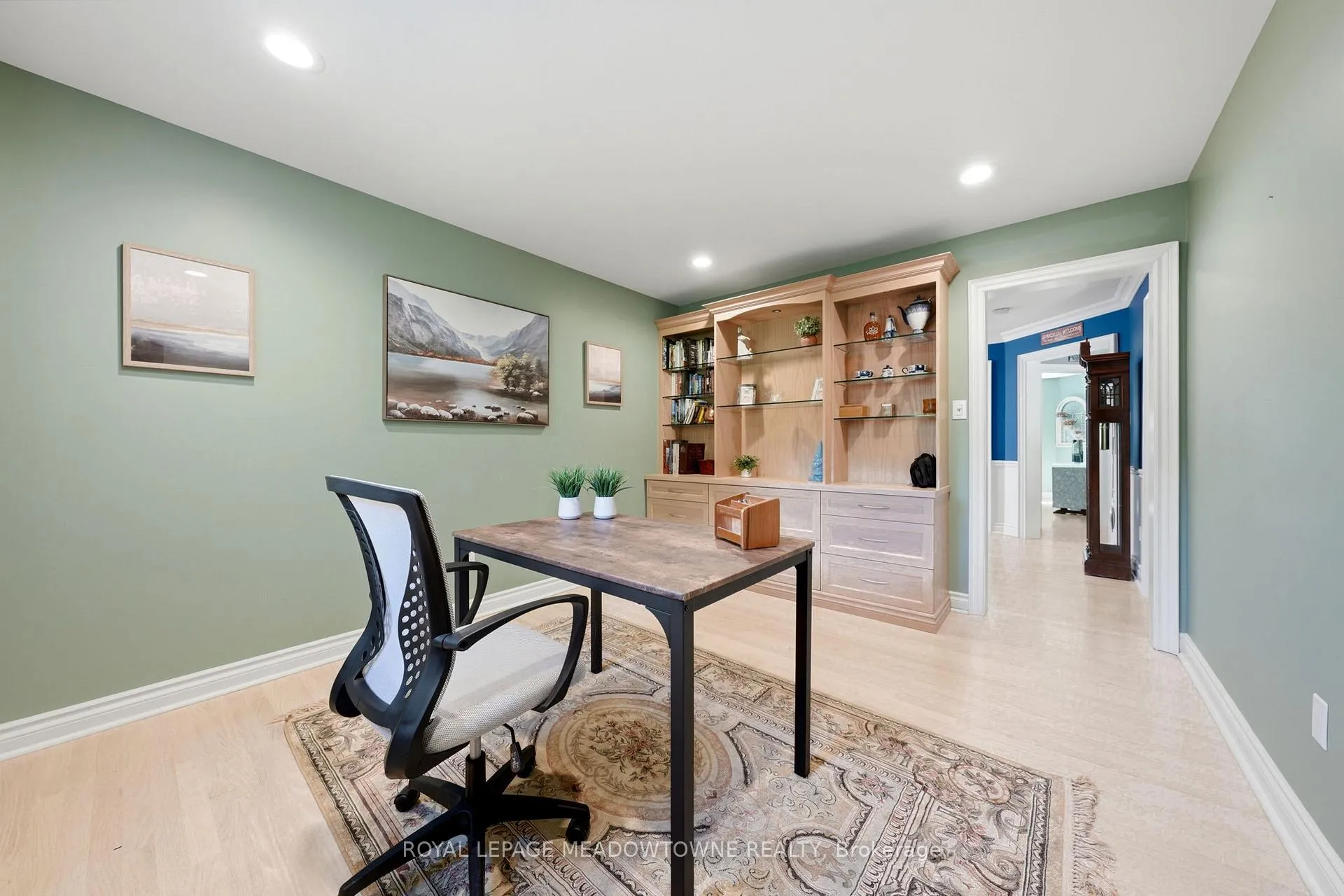 Photo 12 of 25 Gollop Crescent, Halton Hills, Georgetown — HOMEH