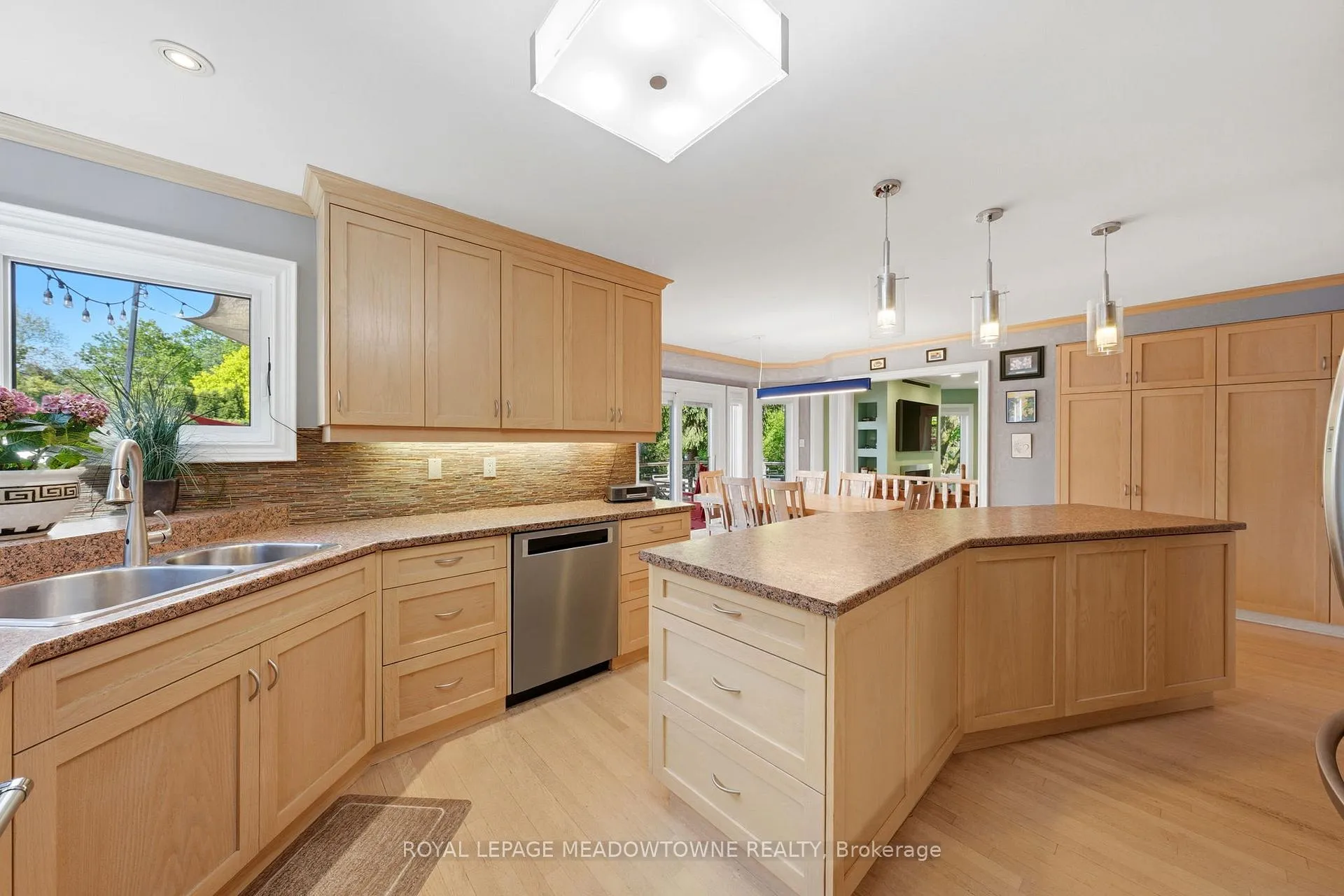 Photo 18 of 25 Gollop Crescent, Halton Hills, Georgetown — HOMEH