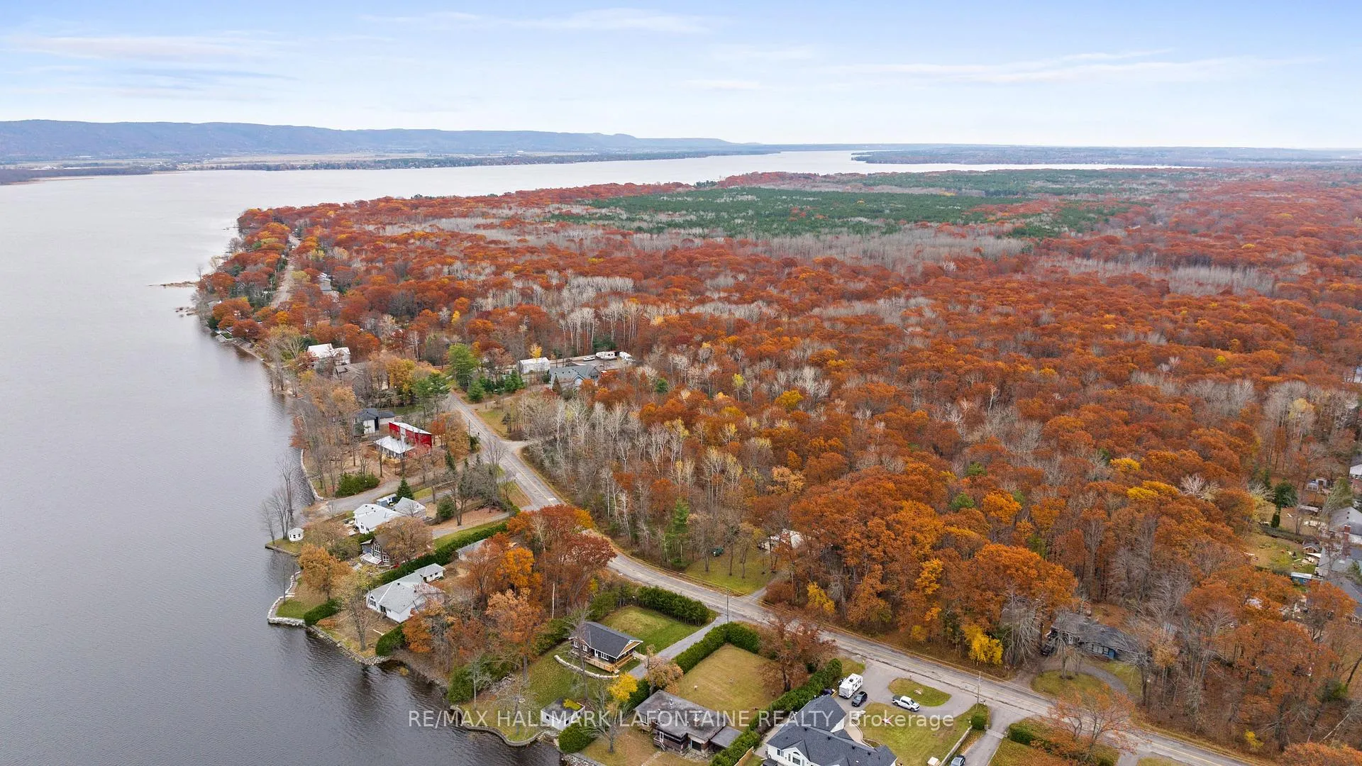 Photo 6 of 881 Bayview Drive, Ottawa, Constance Bay — HOMEH